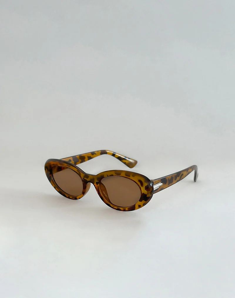 Aldabra Oval Sunglasses in Tortoise Shell - Image 3