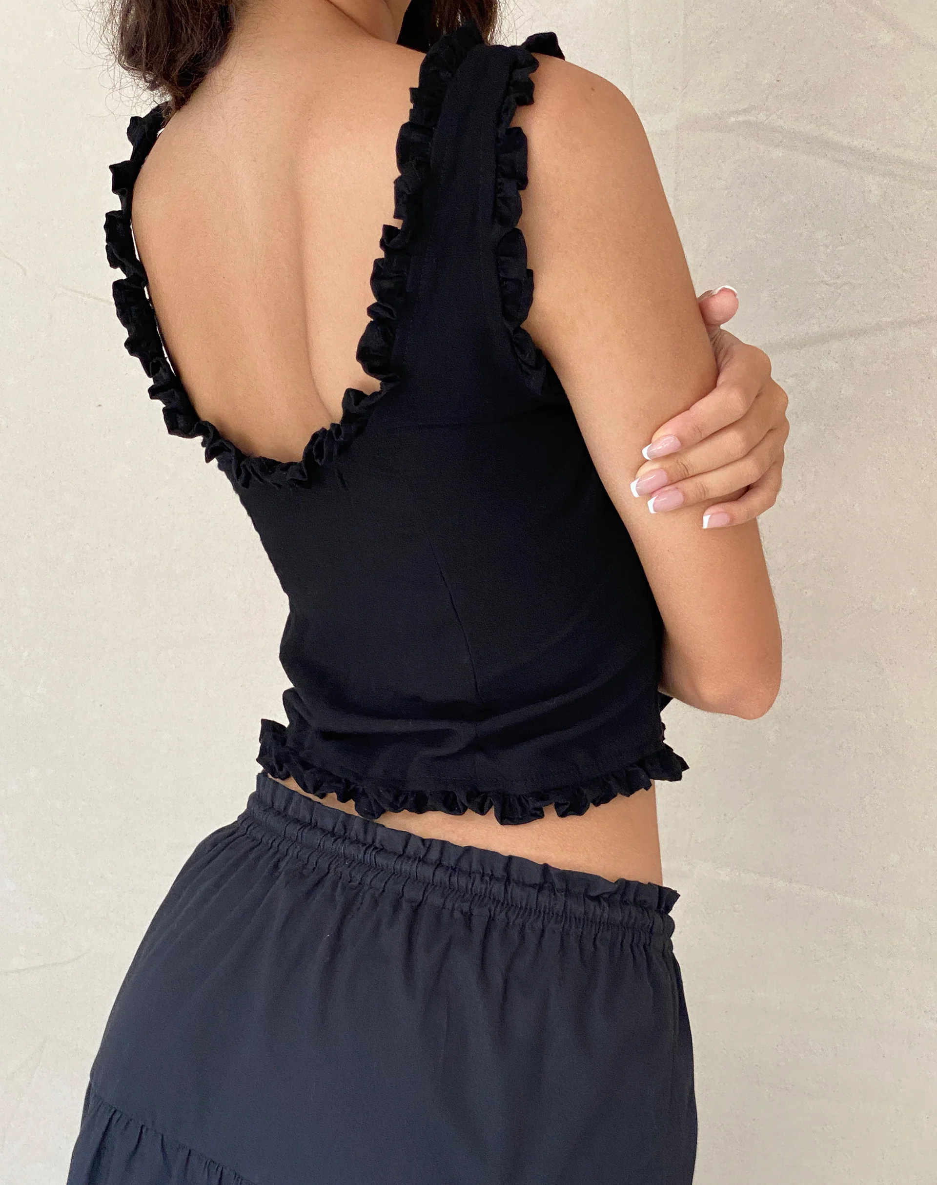 Alsa Ruffle Edge Top in Black - Image 4
