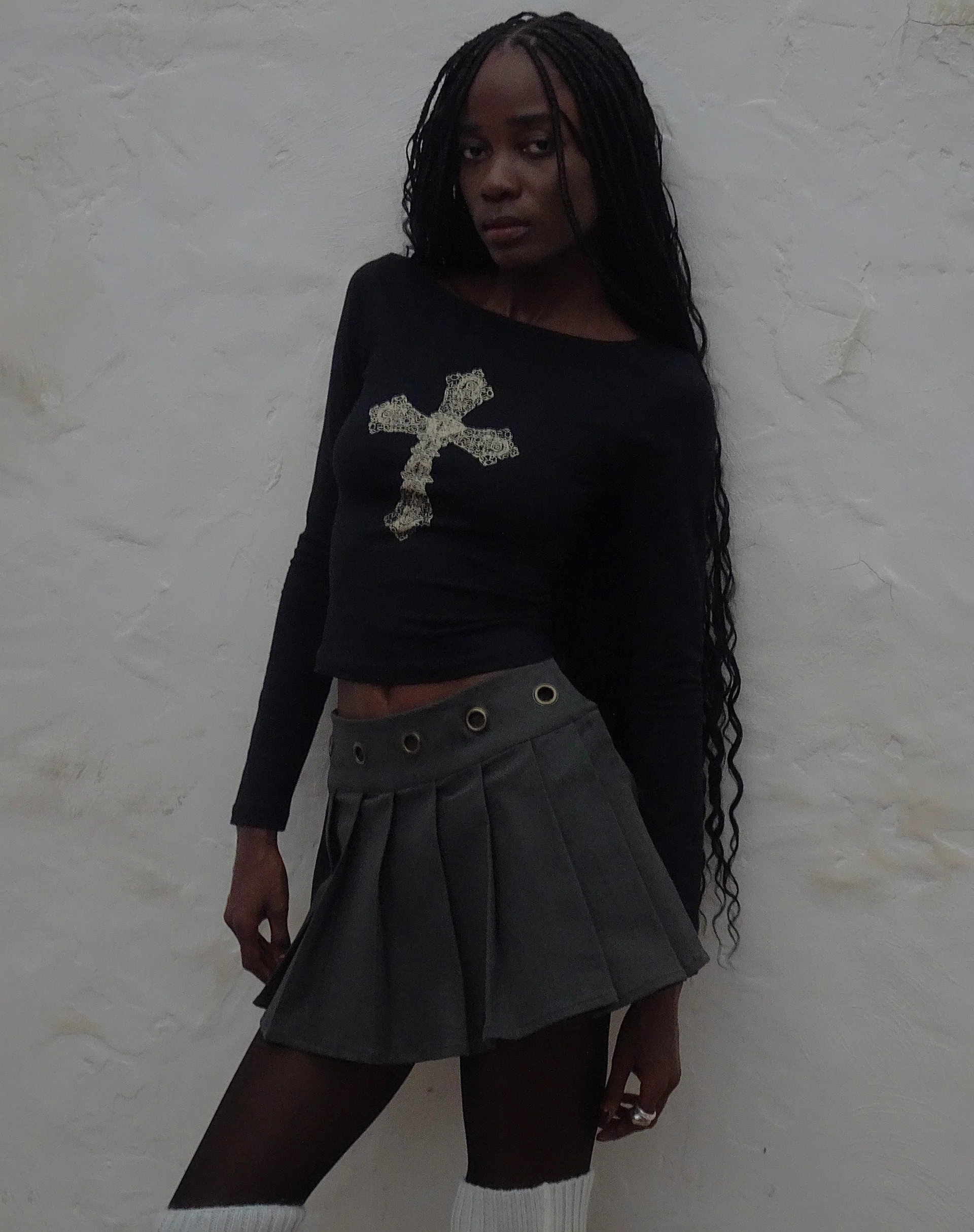Amabon Top in Black with Cross Motif - Image 3