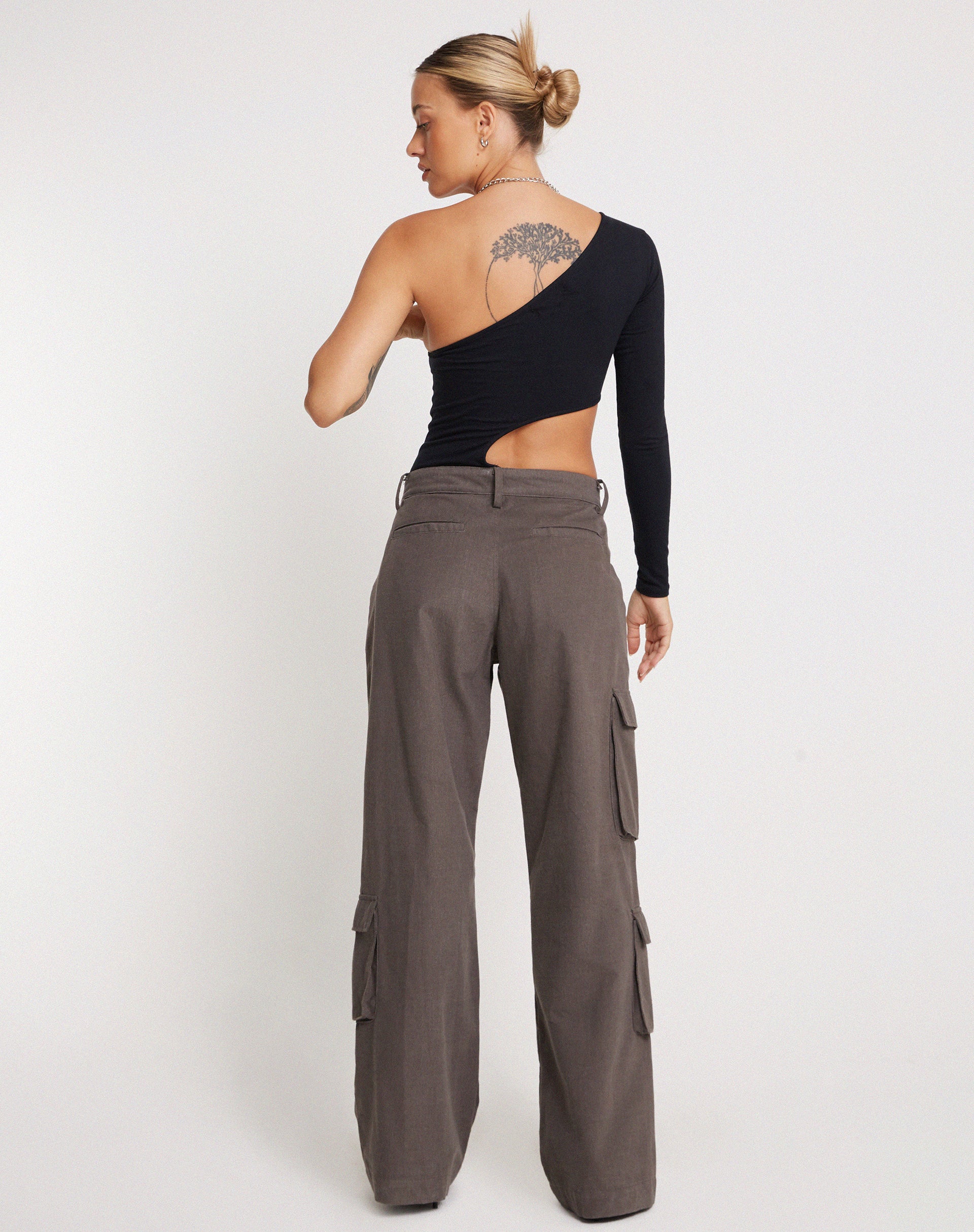 Ann Cut Out Bodysuit in Black - Image 7