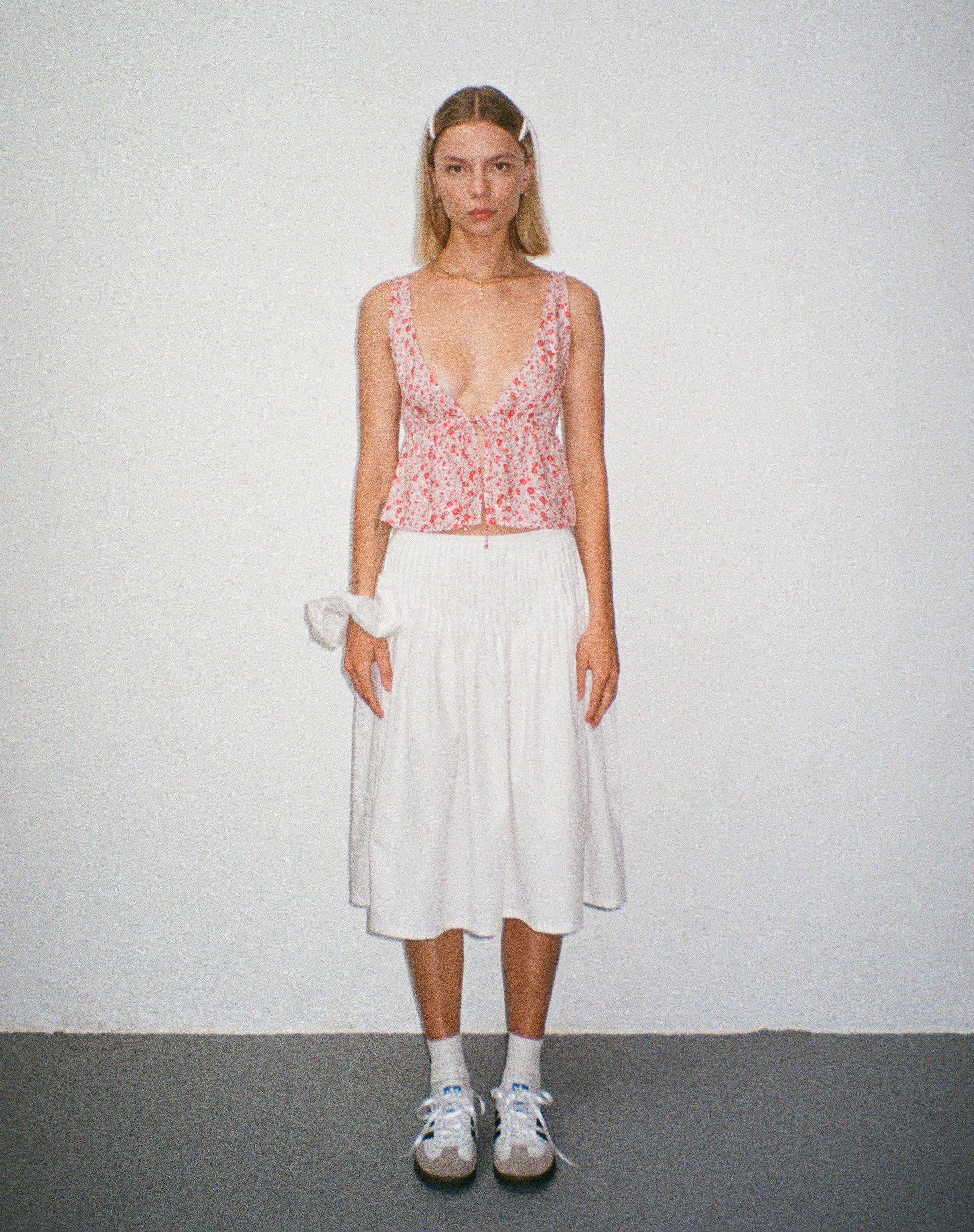 Asada Pleated Waist Midi Skirt in Poplin White - Image 3