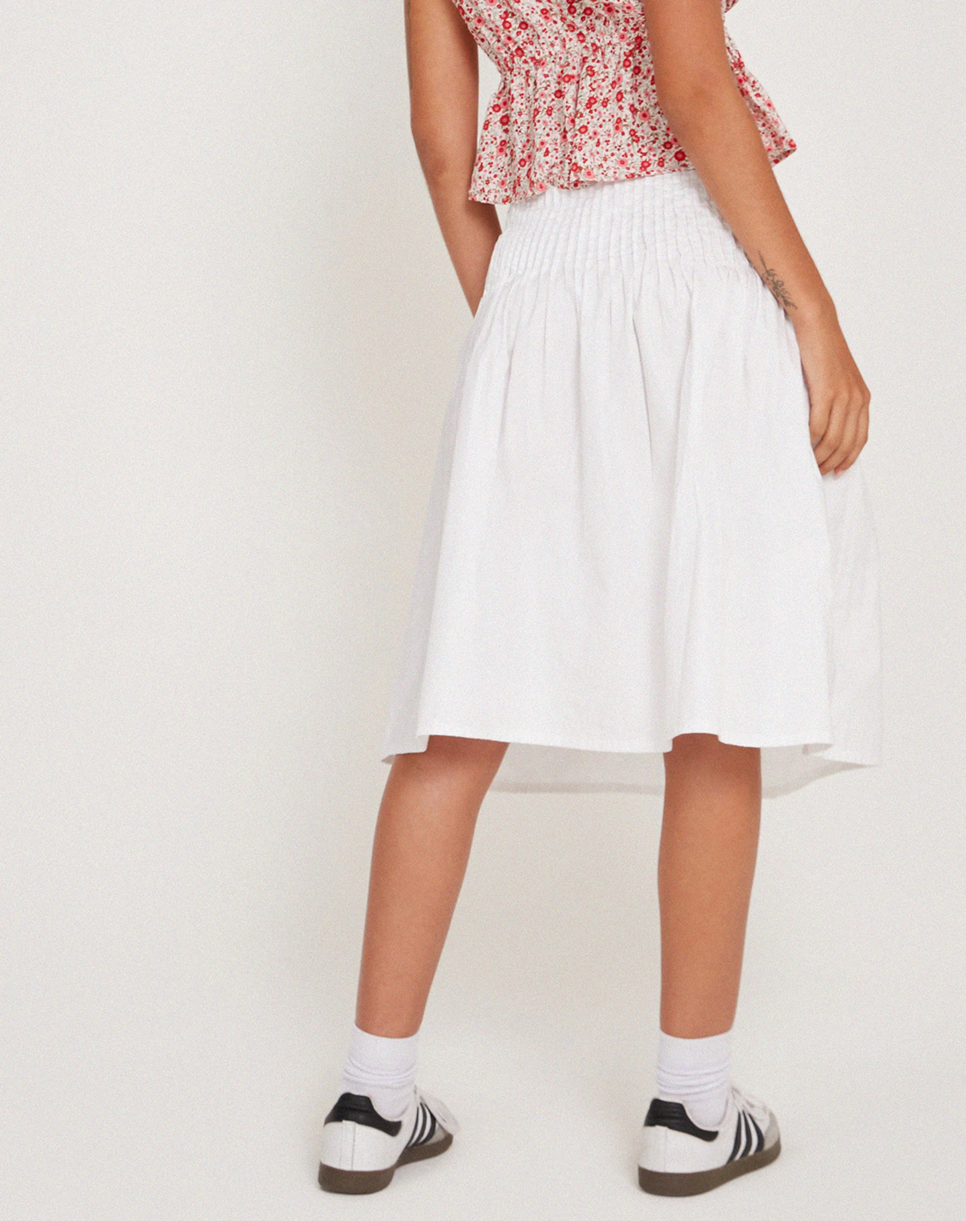 Asada Pleated Waist Midi Skirt in Poplin White - Image 5