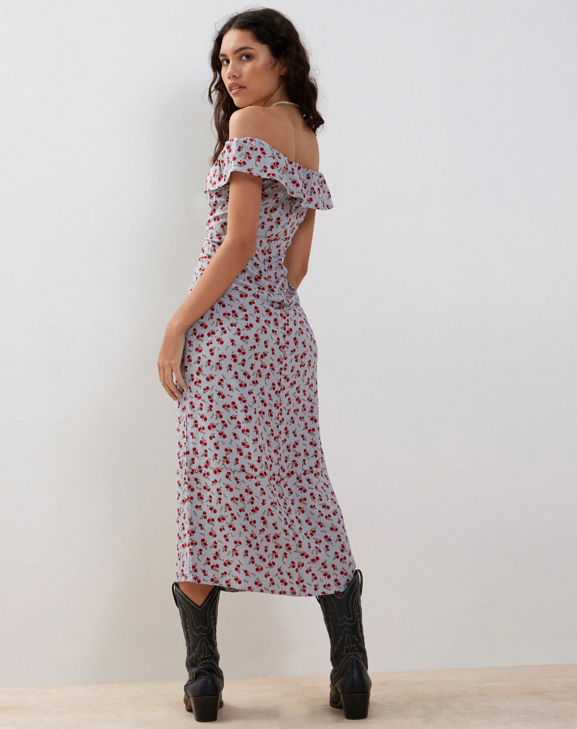 Ayudia Bardot Midi Dress in Blue Floral Ditsy - Image 5