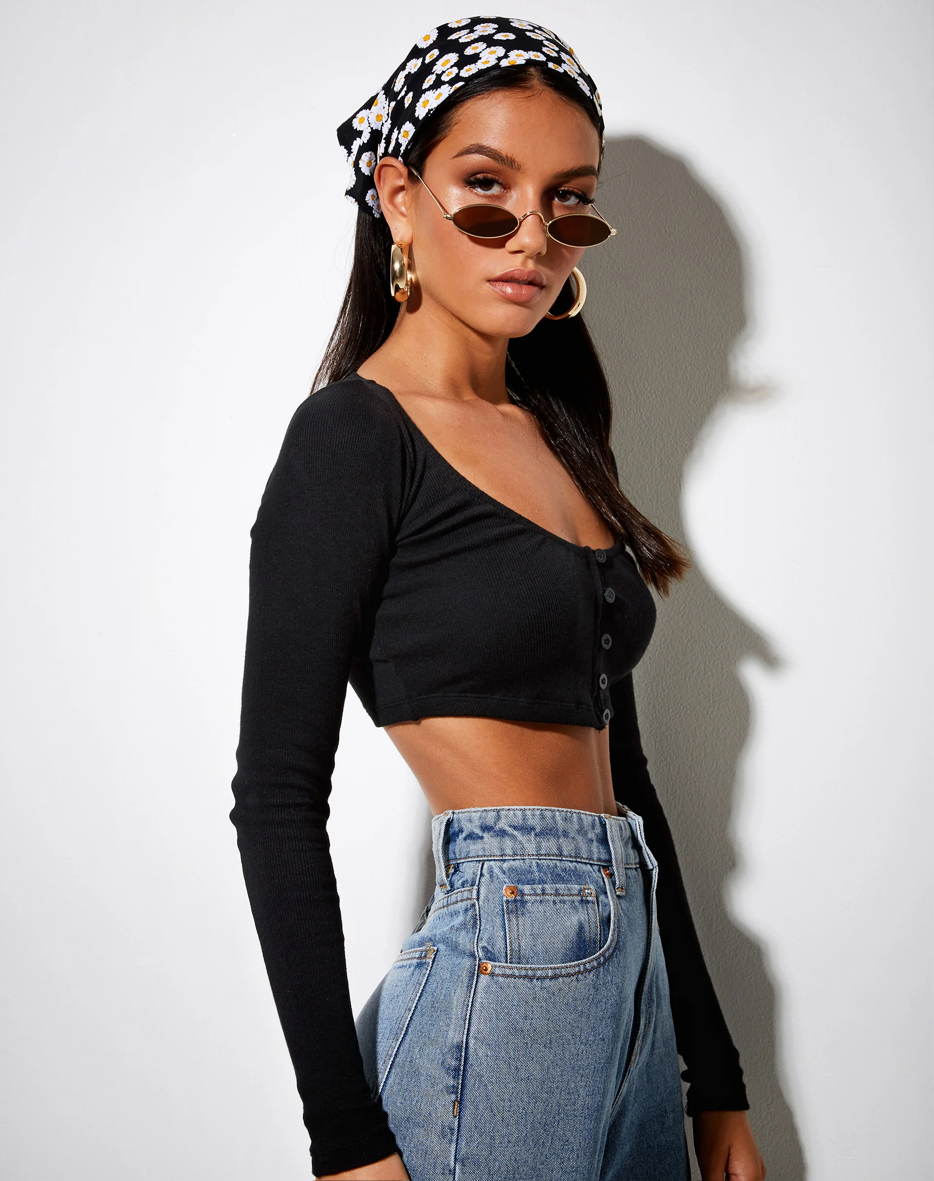 Bandana in Mini Daisy Black - Image 4