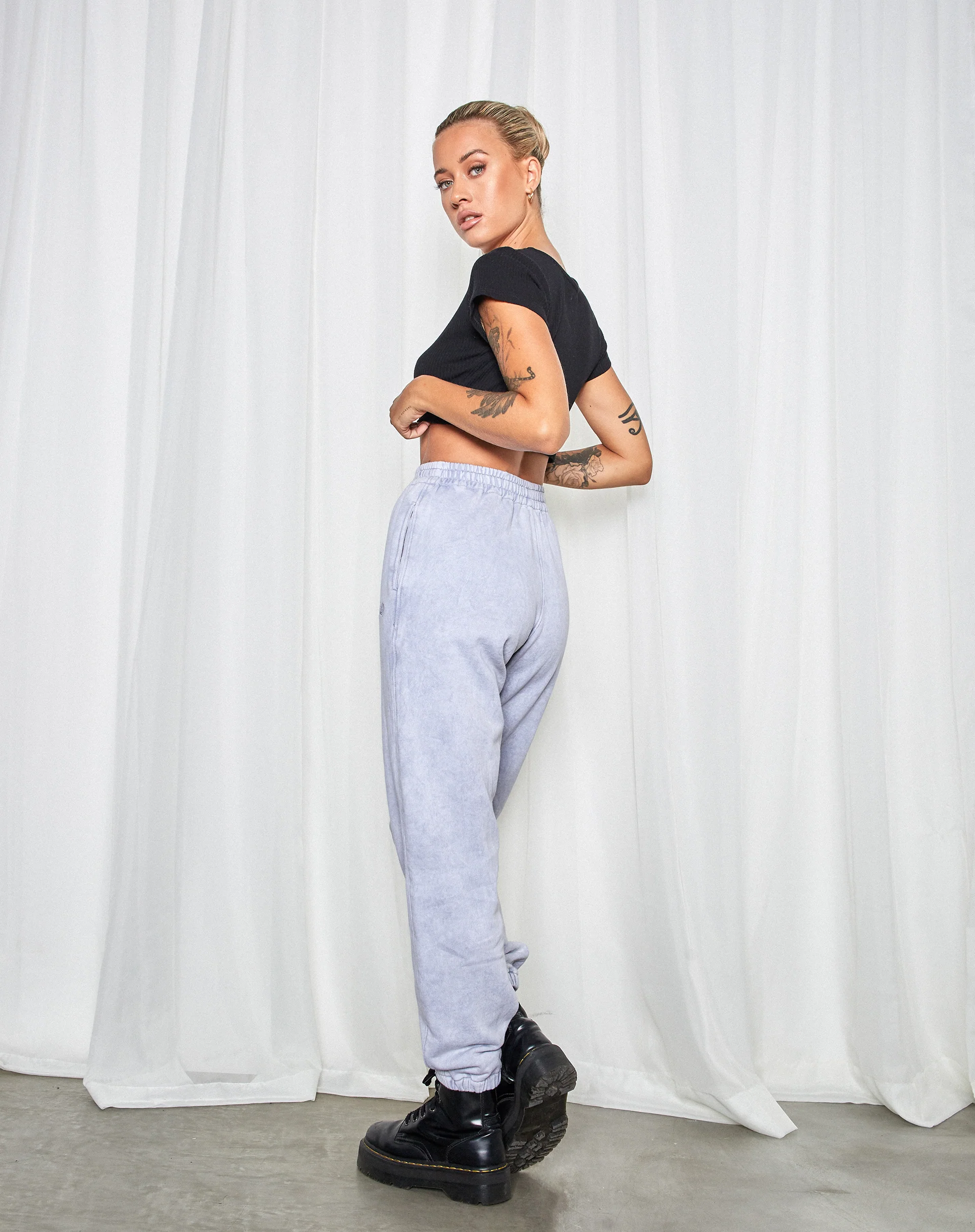 Basta Jogger in Silver Wash Energy Embro - Image 4