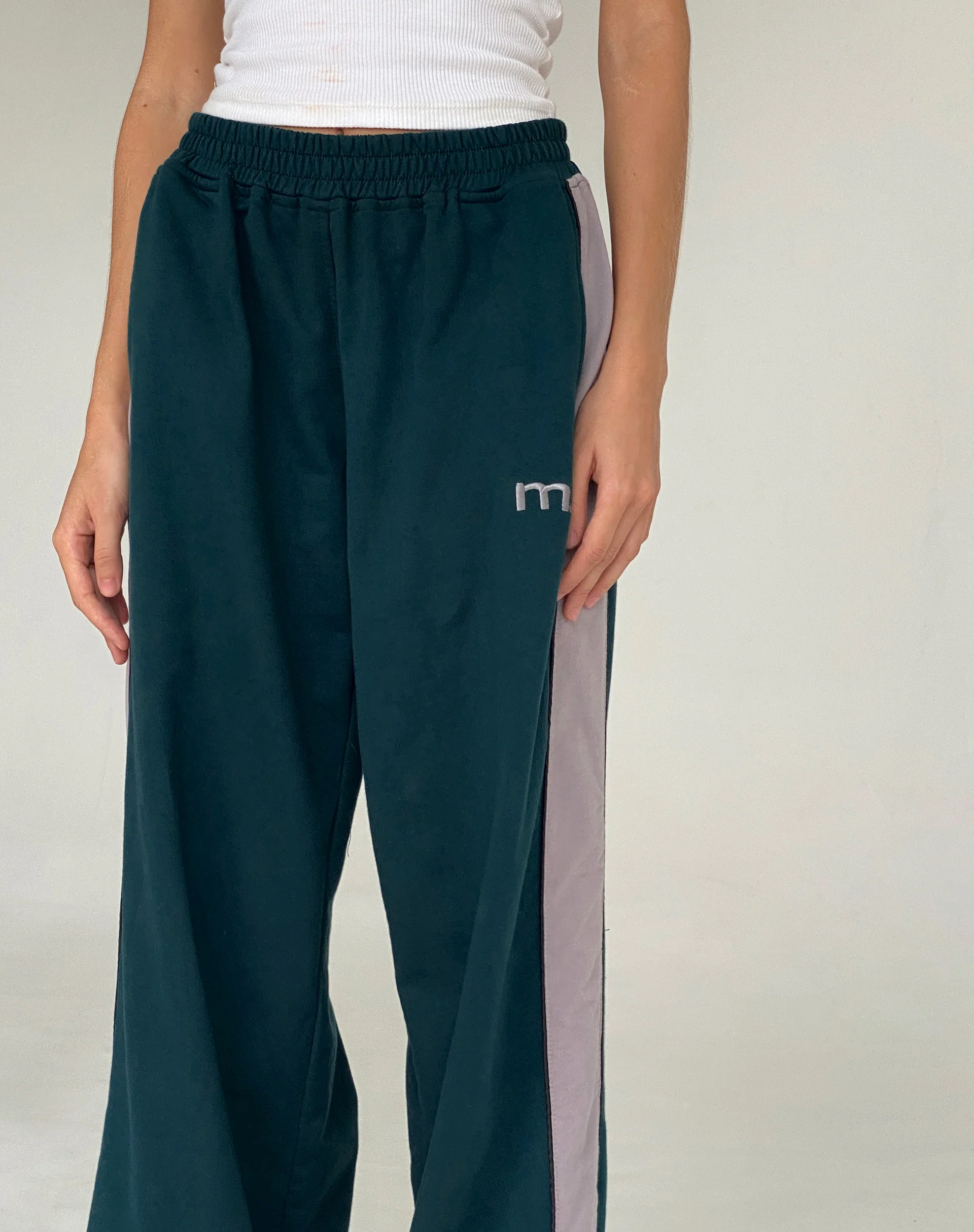 Bedion Oversized Jogger in Forest Green with M Embro - Image 4