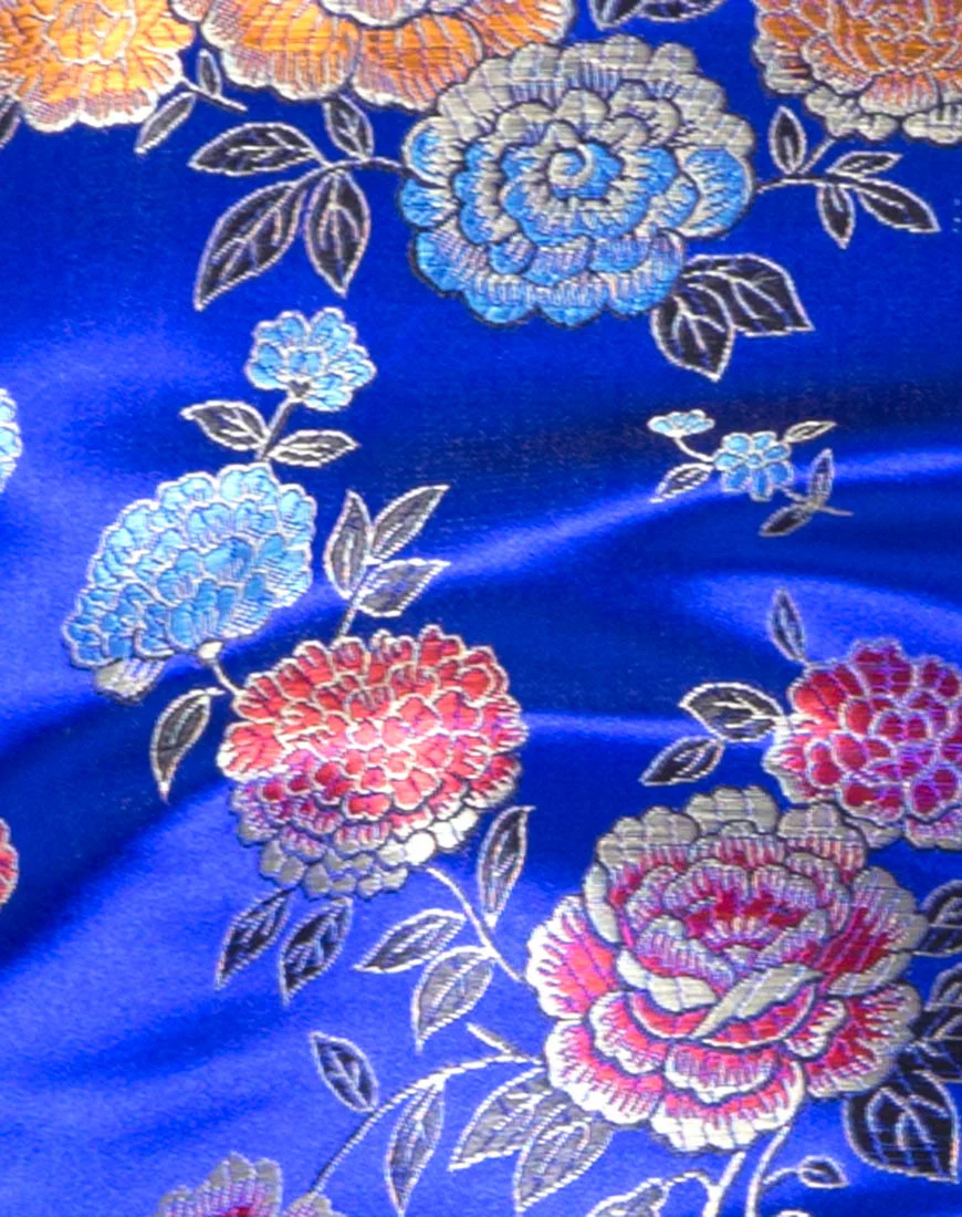 Belmet Skirt in Jacquard Flower Rose Navy - Image 5