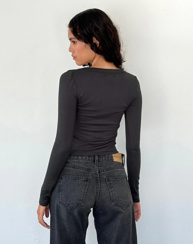 Binlo Extra Long Sleeve Top in Black Forest - Image 4