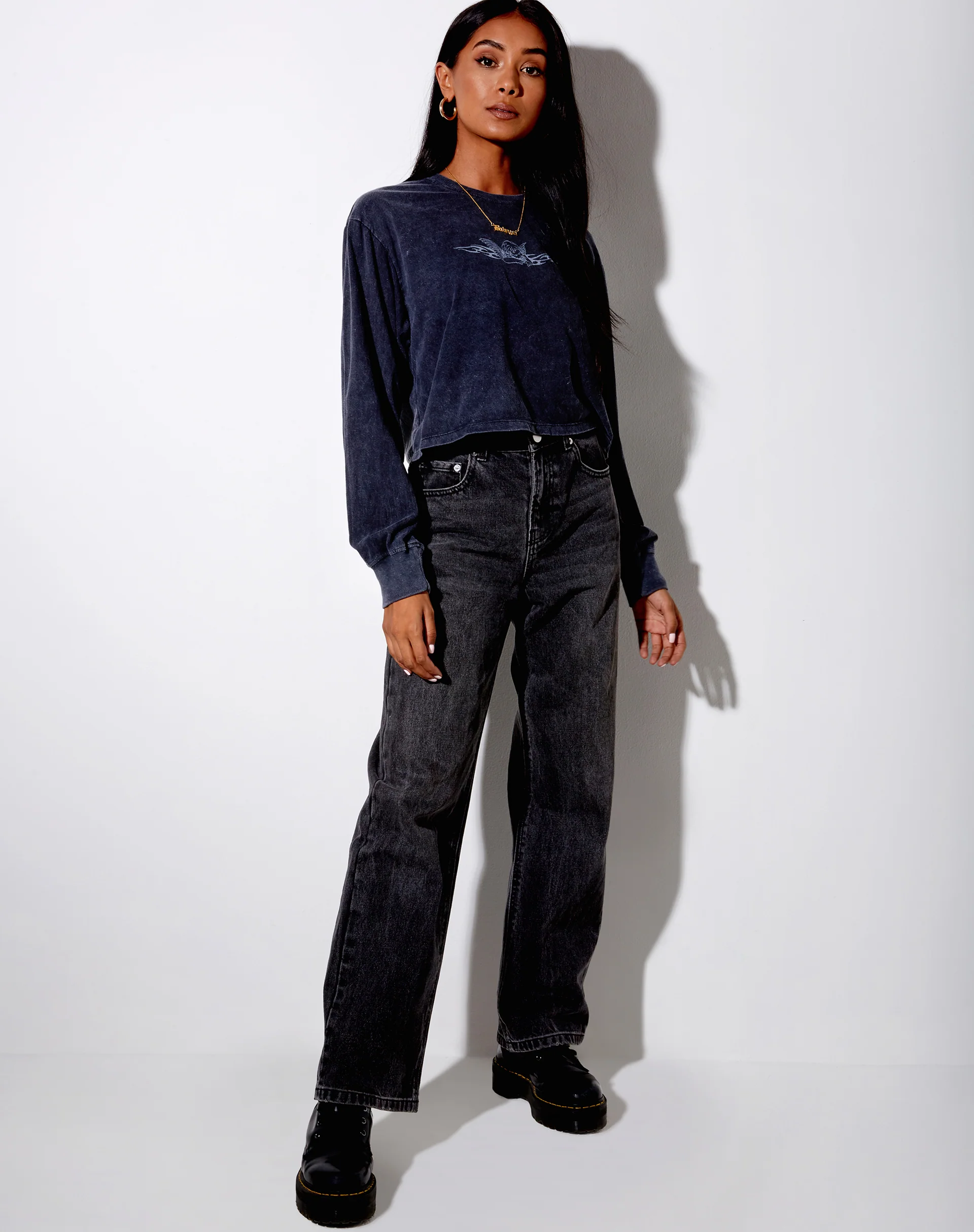 Boli Crop Tee in Black Wash Tribal Angelo - Image 4
