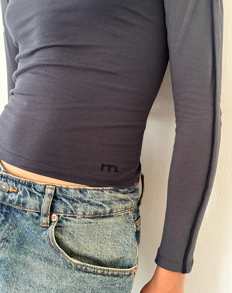Bonija Long Sleeve Top in Beluga with Black Piping and M Embroidery - Image 5
