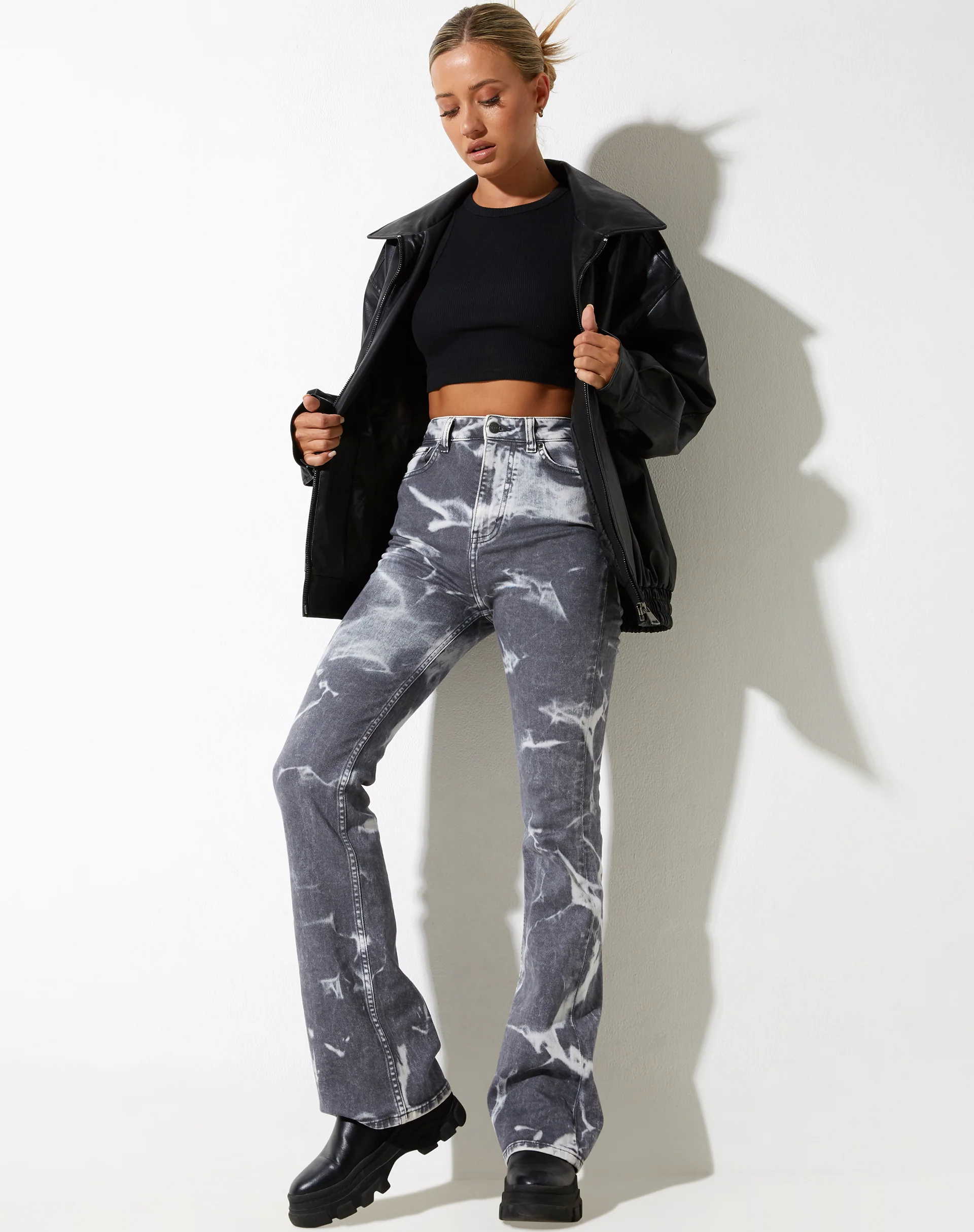 Bootleg Jeans in Laser Smoke Grey - Image 3