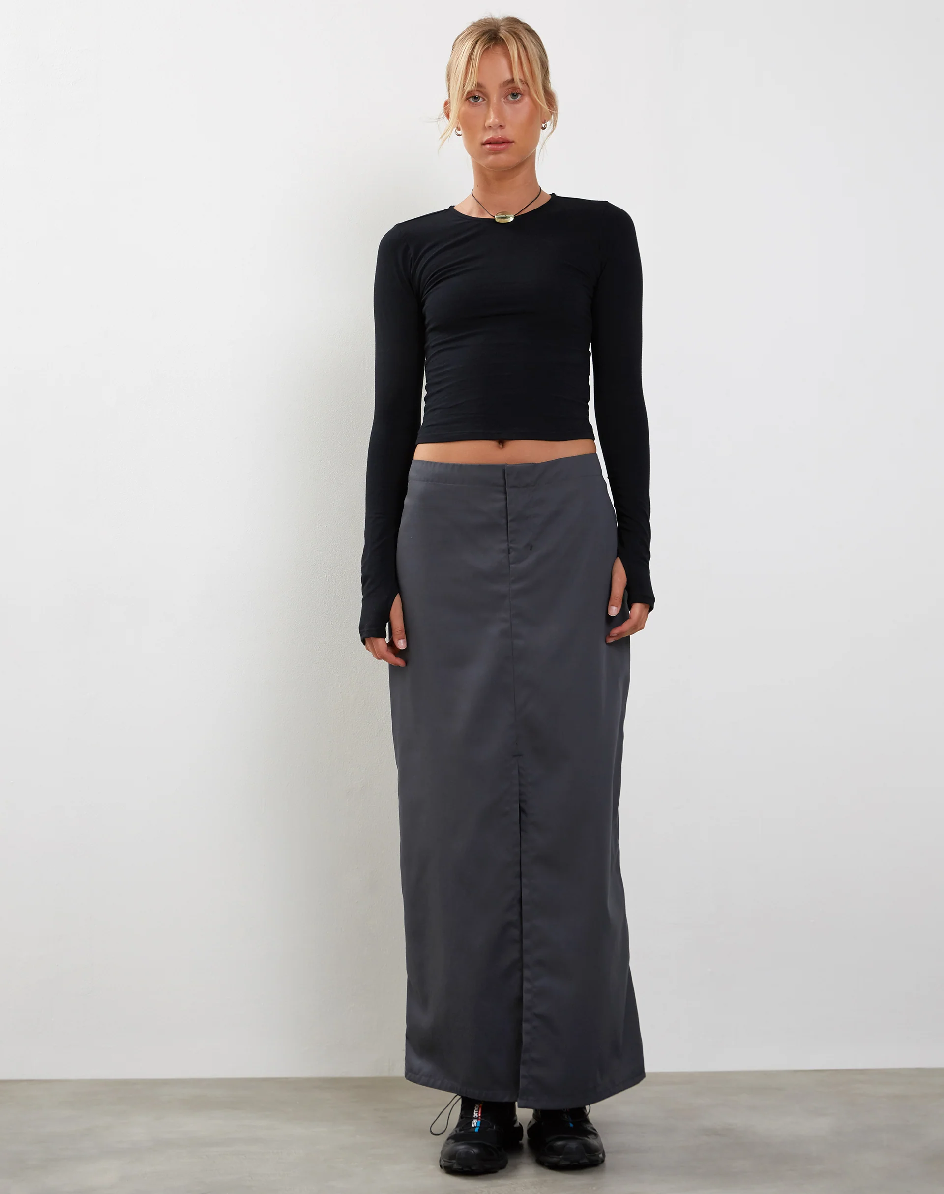 Bouse Long Sleeve Thumbhole Top in Black - Image 2