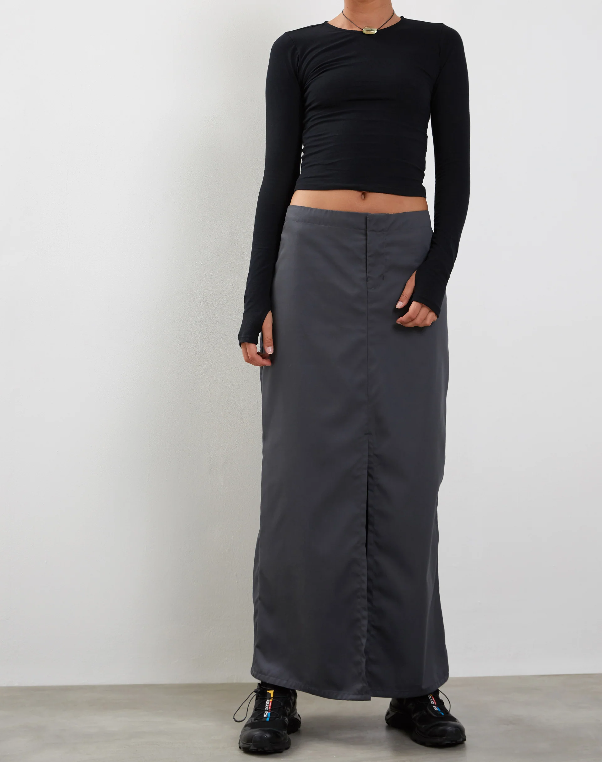 Bouse Long Sleeve Thumbhole Top in Black - Image 5
