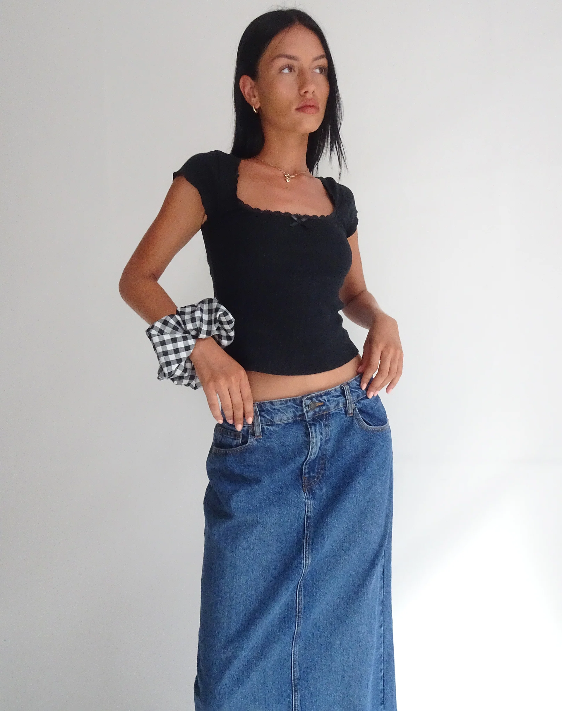 Bovillo Cap Sleeve Top in Black Ribbed Jersey - Image 2