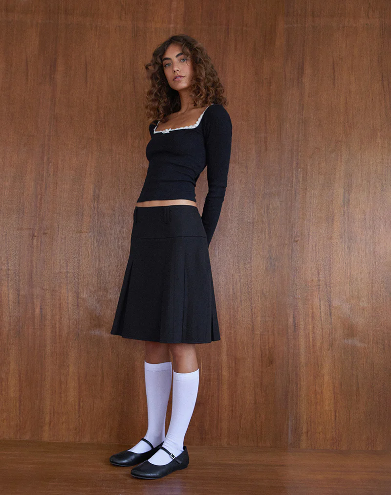 Bovita Long Sleeve Top in Black with Off White Trim - Image 4
