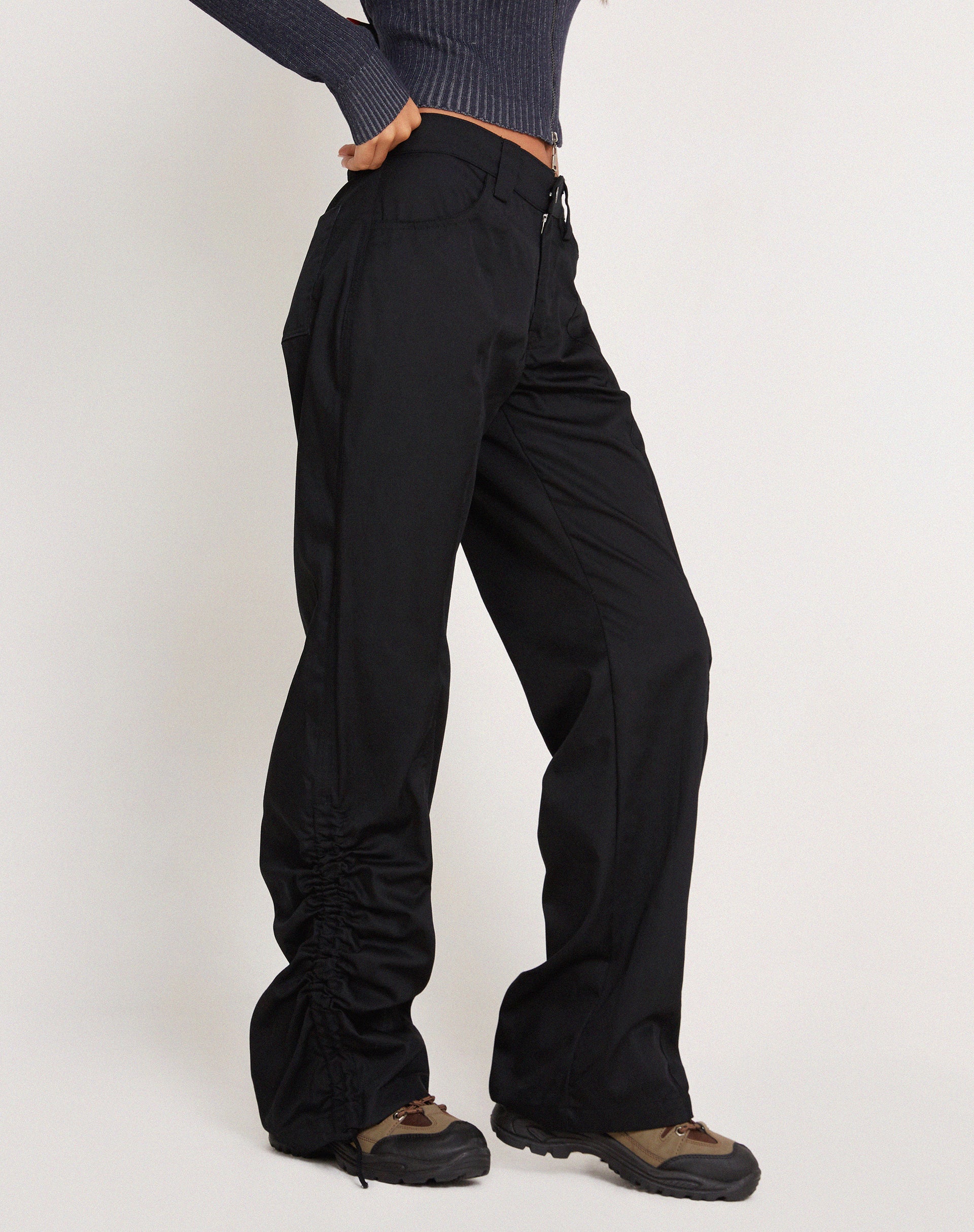 Bracha Low Rise Cargo Trousers in Black - Image 2