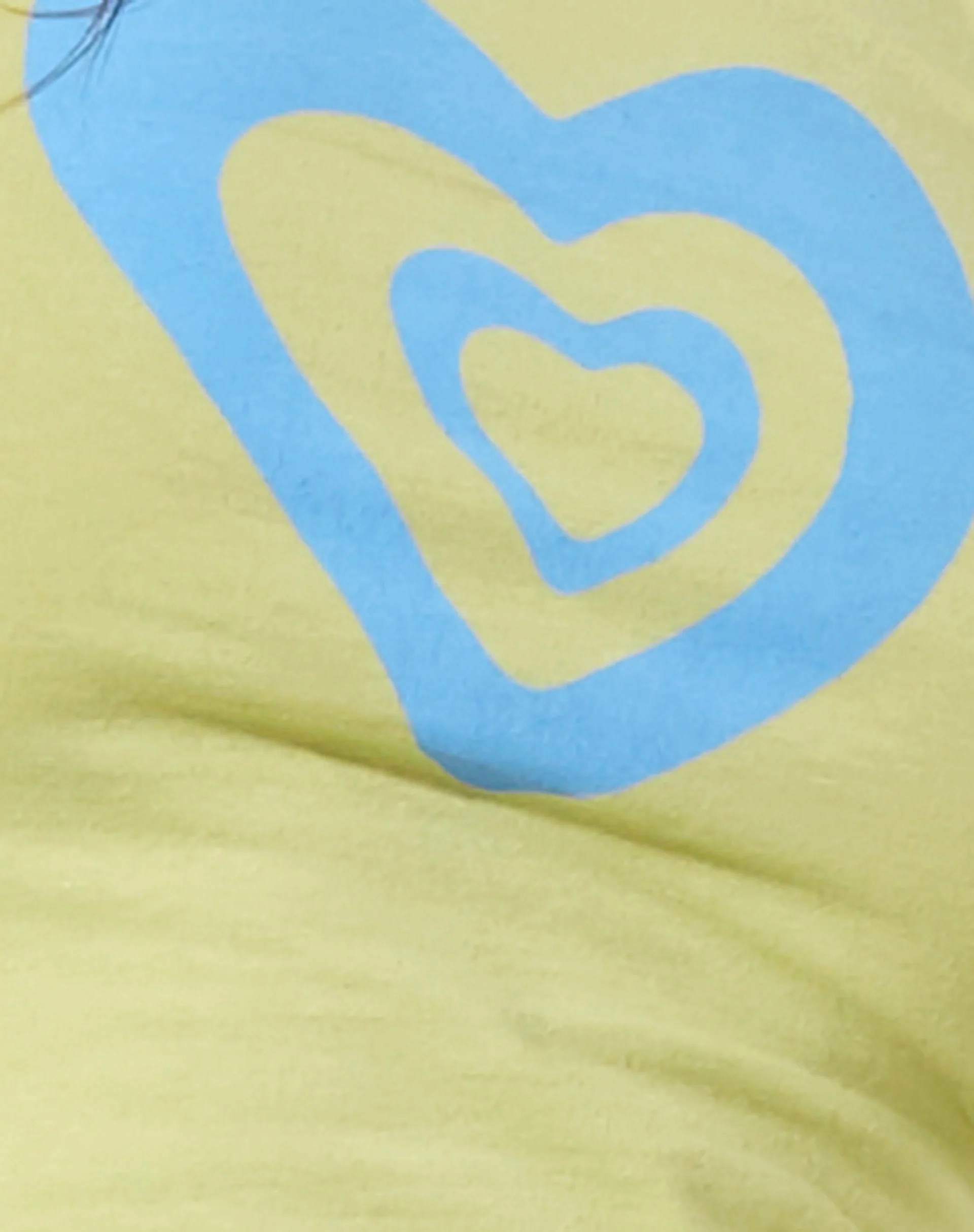 Carter Vest Top in Green Banana Retro Heart - Image 5