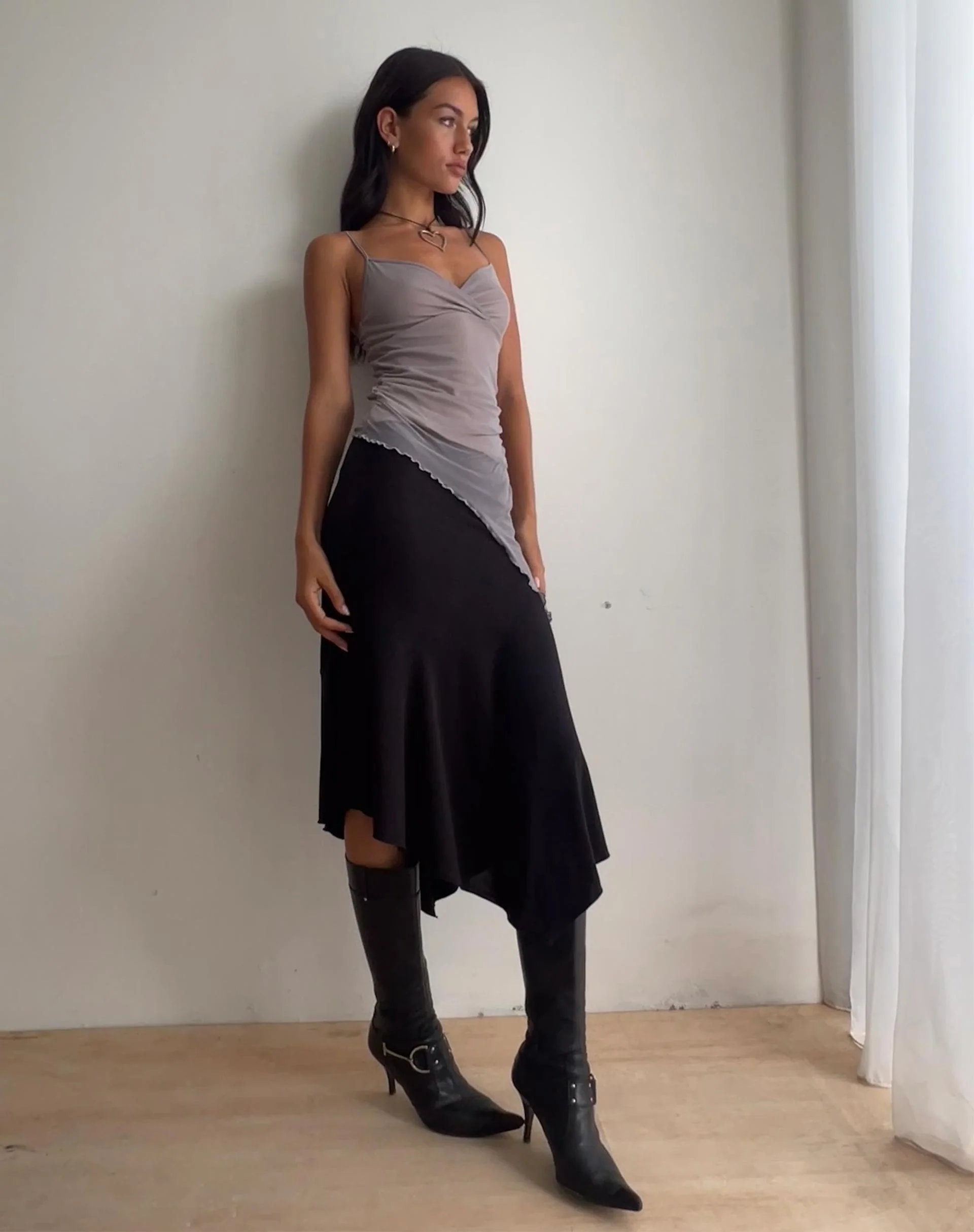 Cinta Low Rise Midi Skirt in Black - Image 2