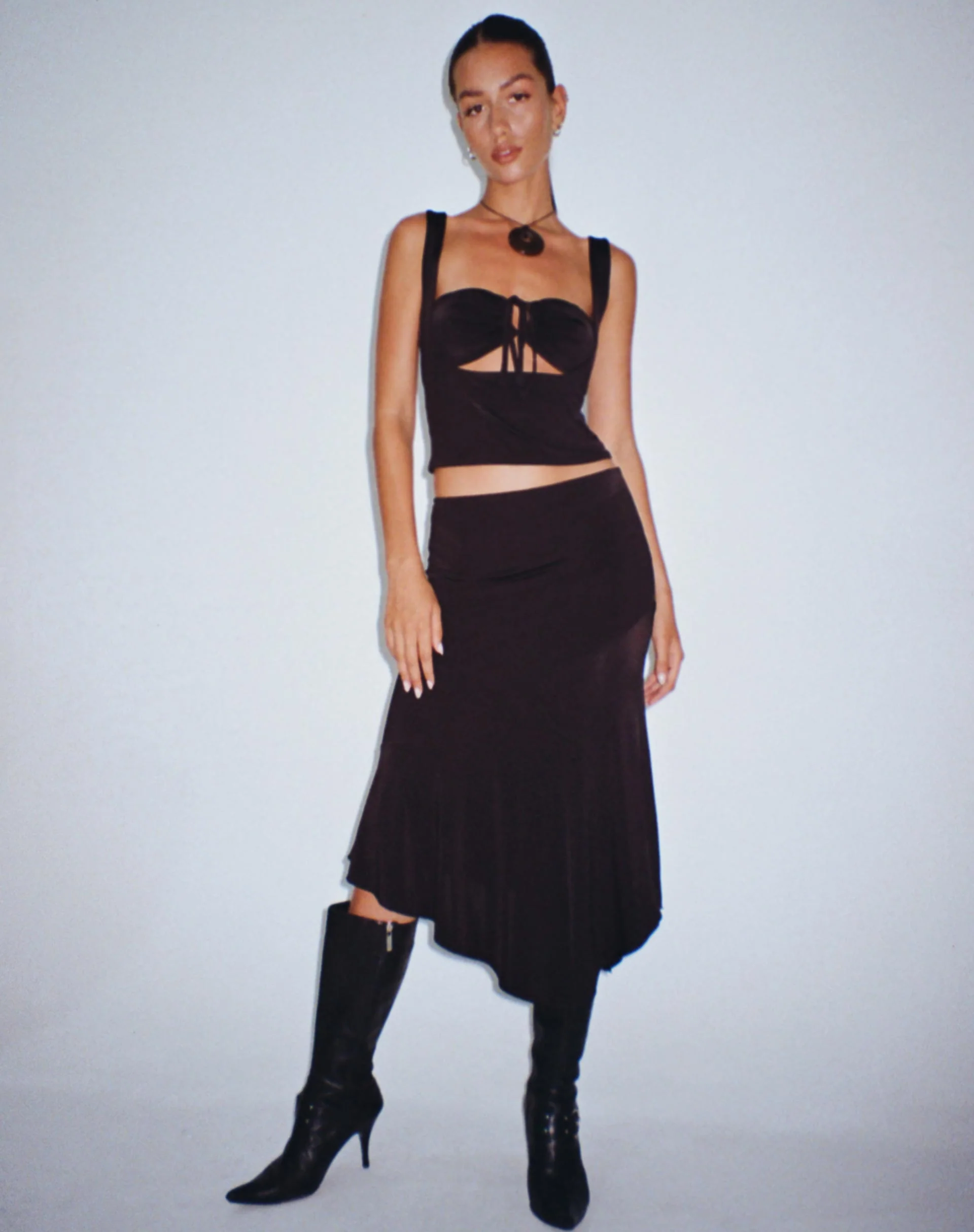 Cinta Low Rise Midi Skirt in Black - Image 3