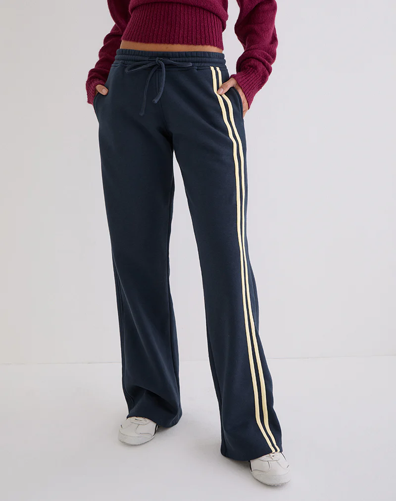 Covero Jogger in Navy with Buttermilk Binding - Image 2