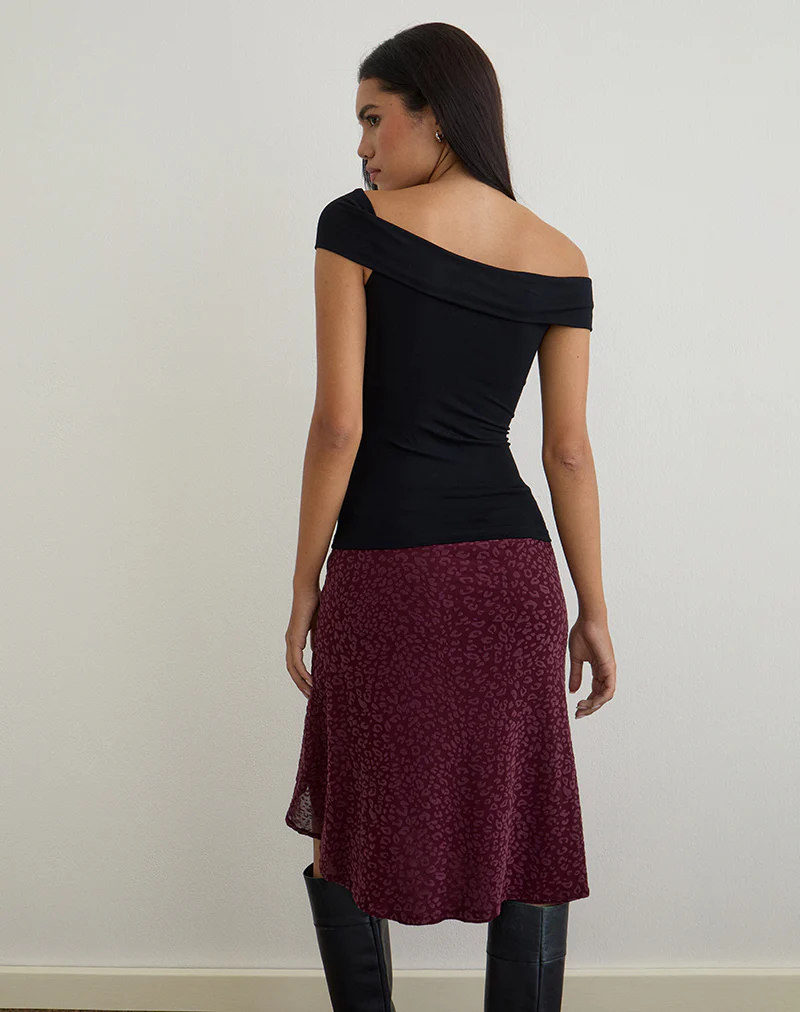 Cuthbe Off The Shoulder Twist Top in Black - Image 4
