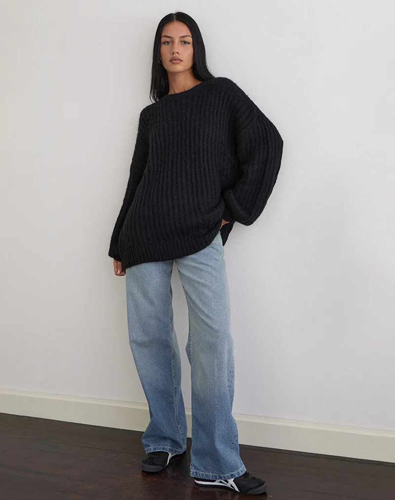 Daren Knitted Oversized Jumper in Black - Image 2