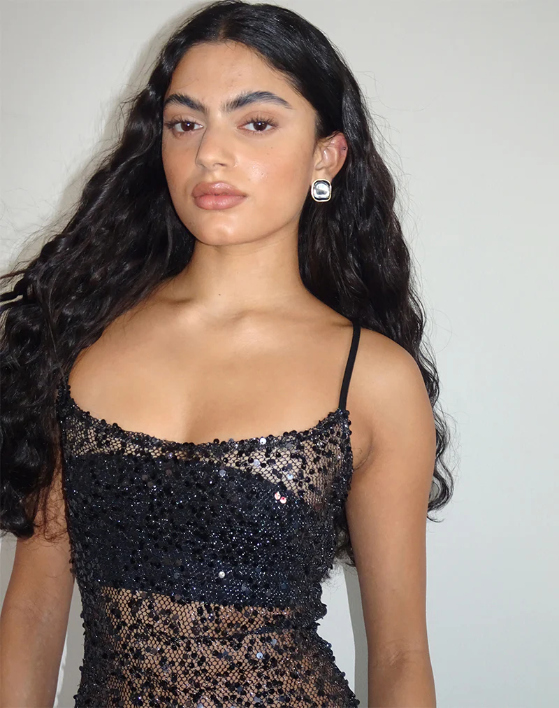 Darsih Maxi Dress in Sequin Mesh Black - Image 4