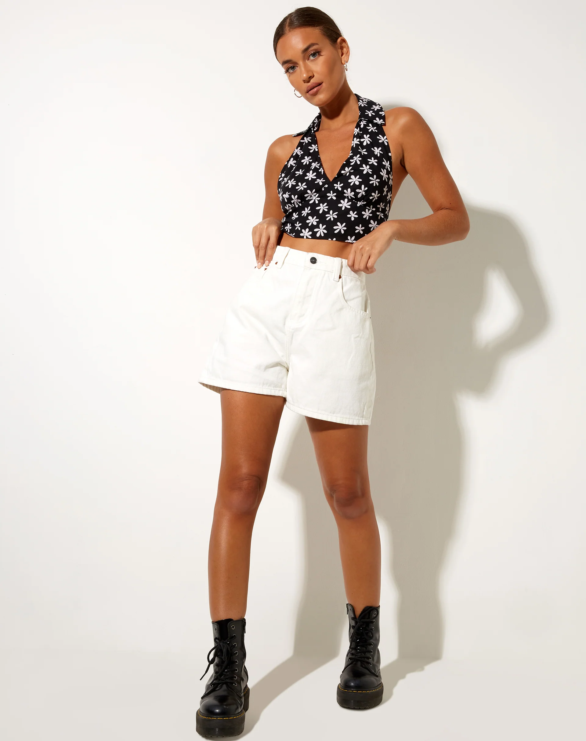 Datri Crop Top in 90's Daisy - Image 4