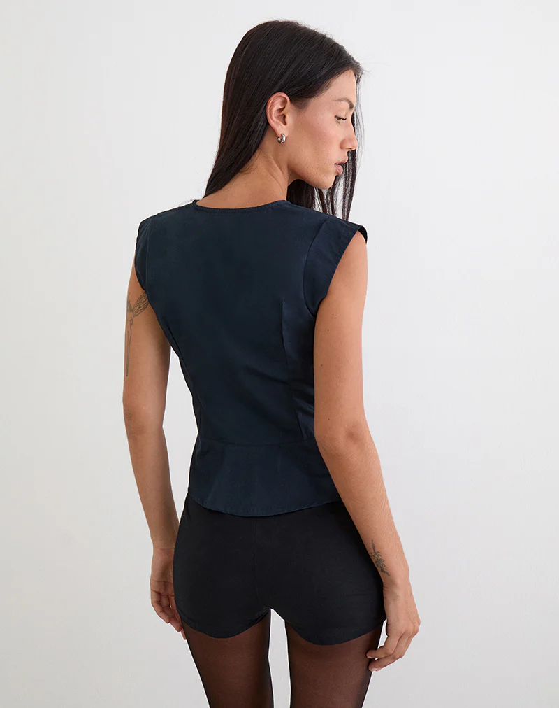 Devlon Blouse in Dark Navy - Image 4
