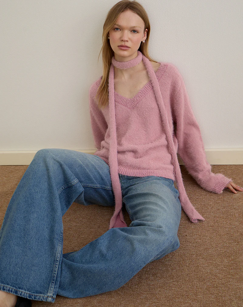 Dikara Jumper with Scarf in Knit Dusty Pink - Image 2