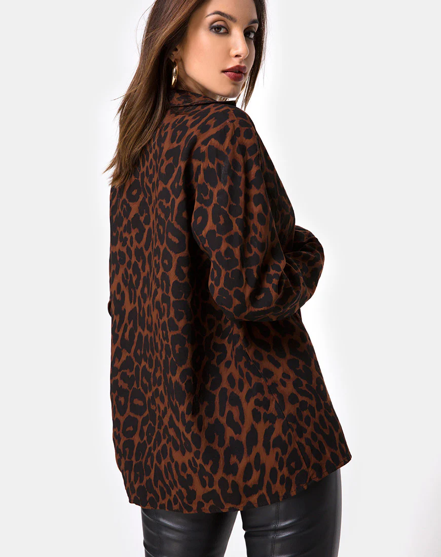 Disam Shirt in Oversize Jaguar Brown - Image 2
