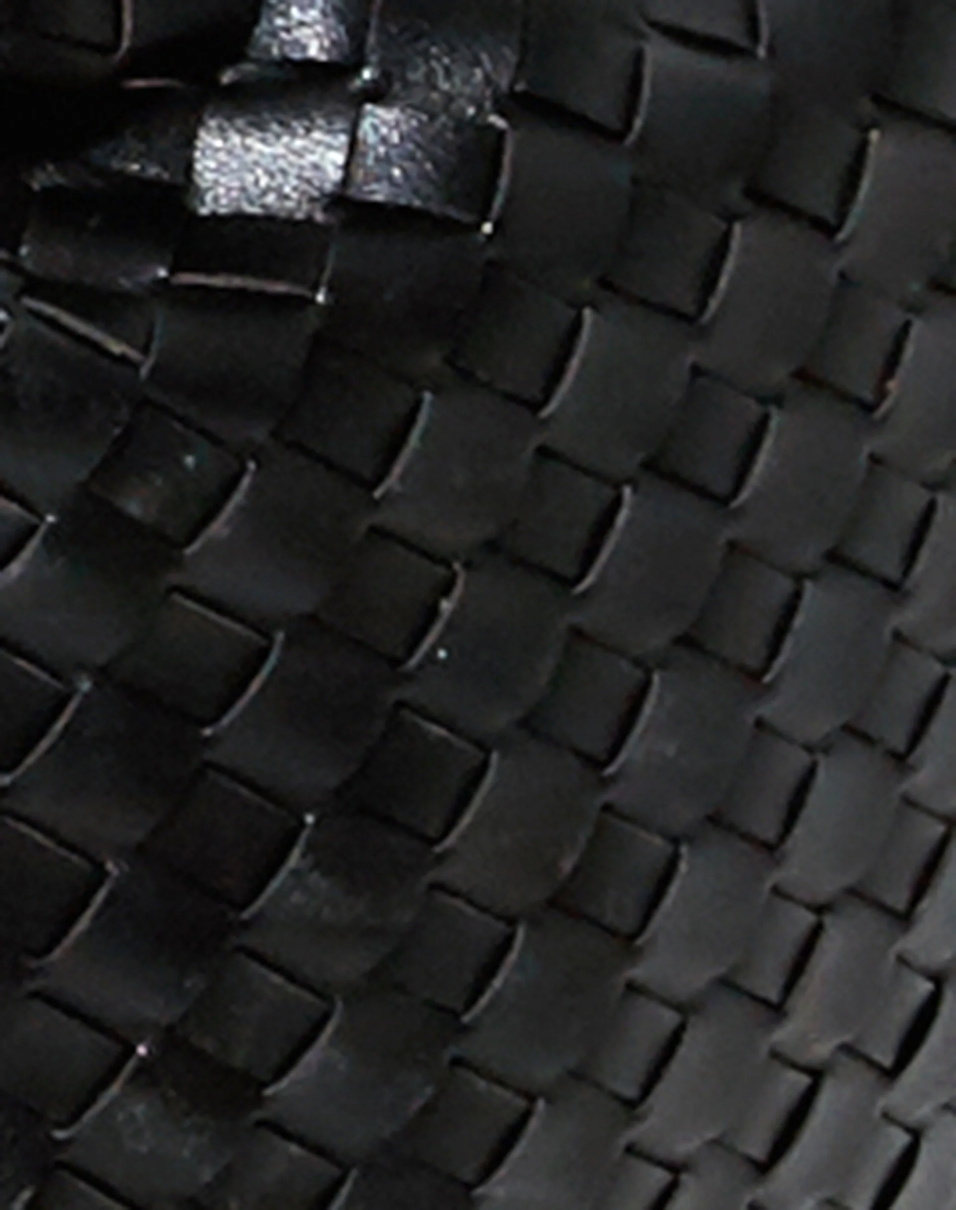 Dolton Shoulder Bag in Black - Image 4