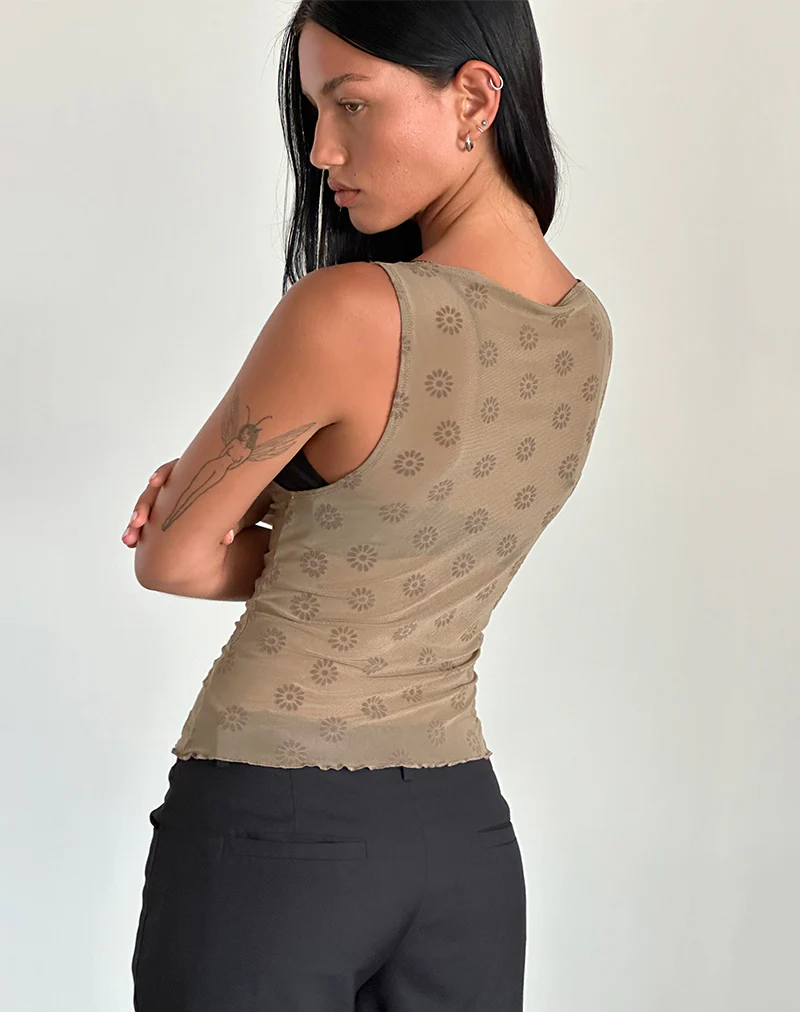 Dudley Vest Top in Daisy Flock Light Brown - Image 5