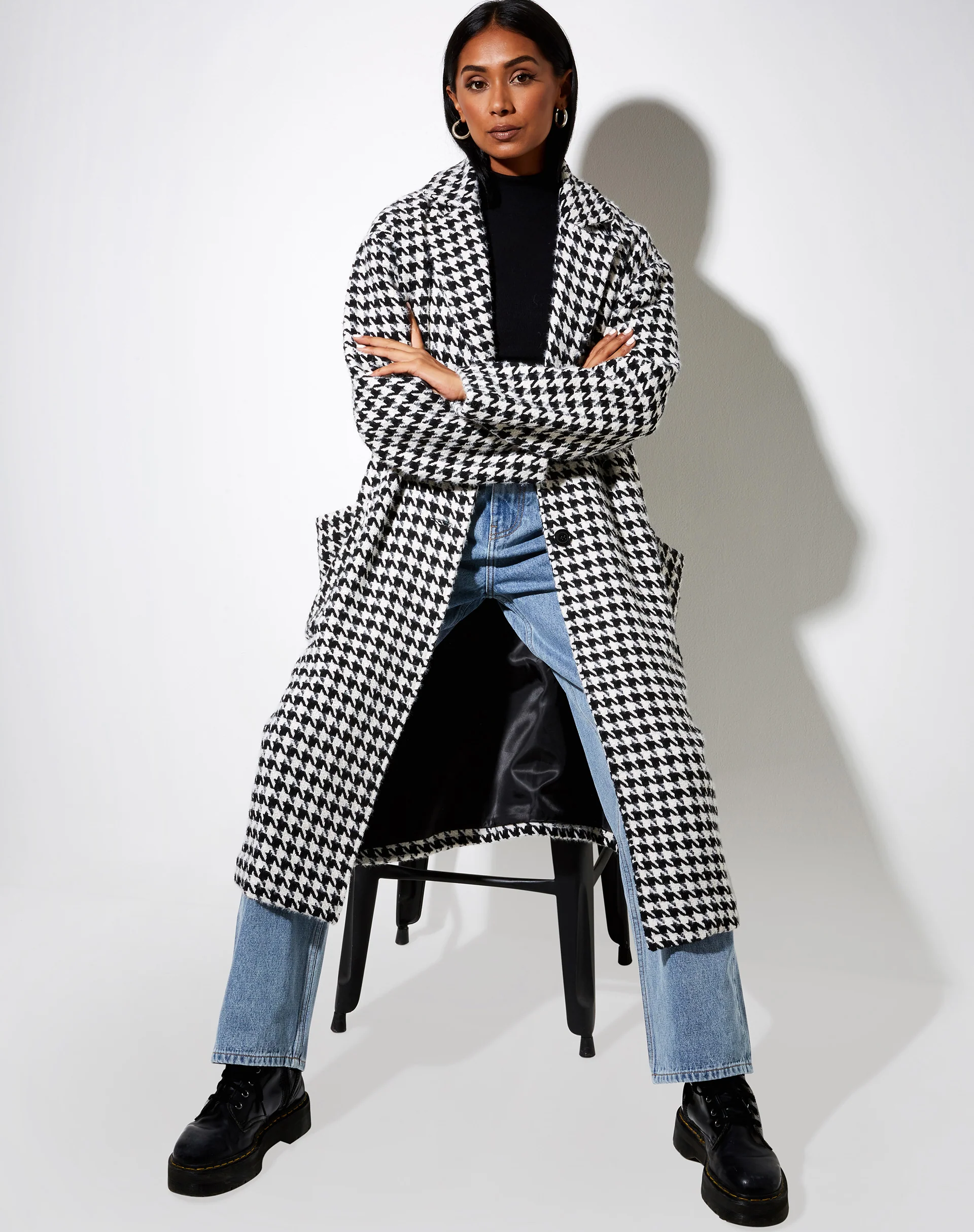 Duster Coat in Houndstooth Black and White - Image 2