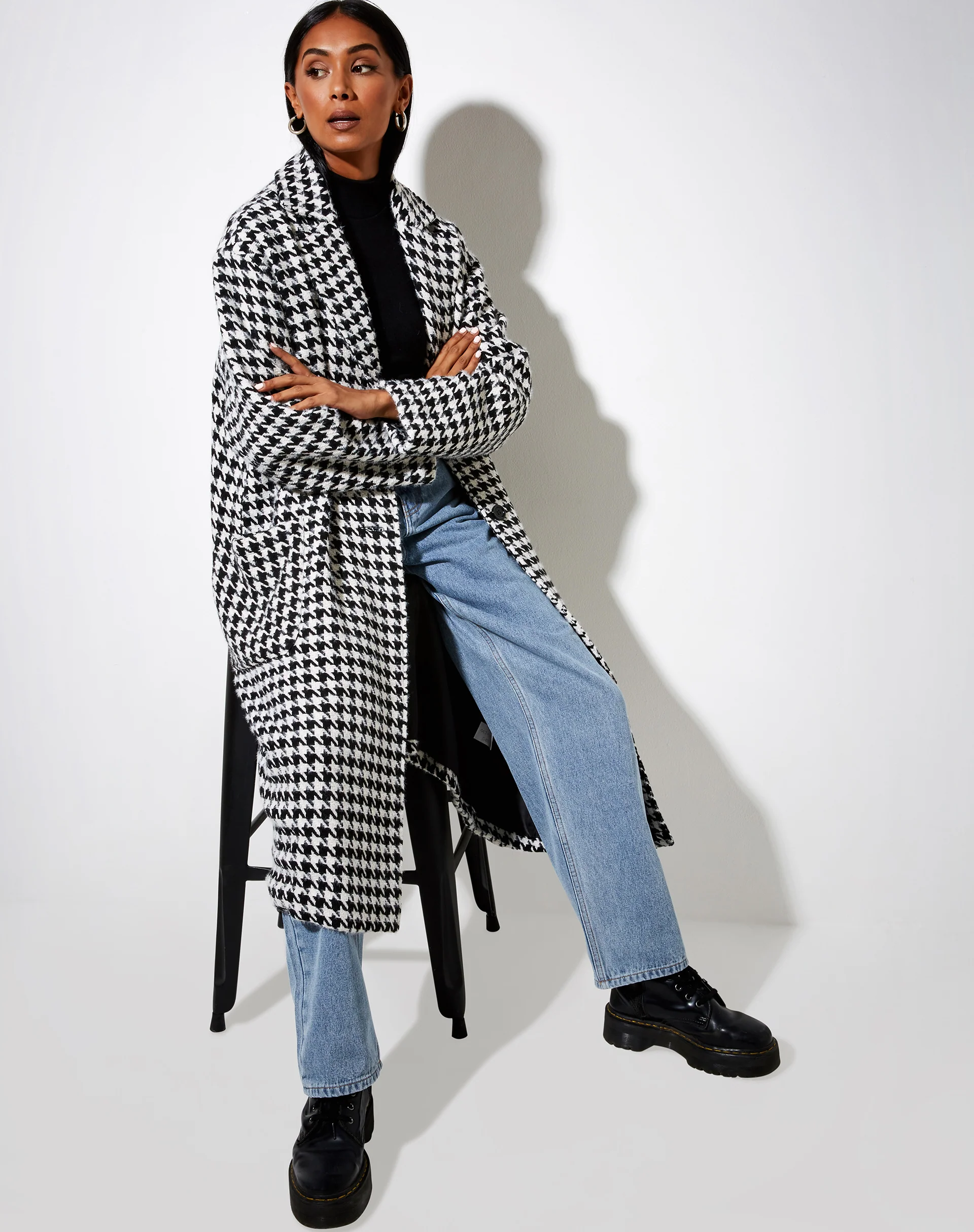 Duster Coat in Houndstooth Black and White - Image 4