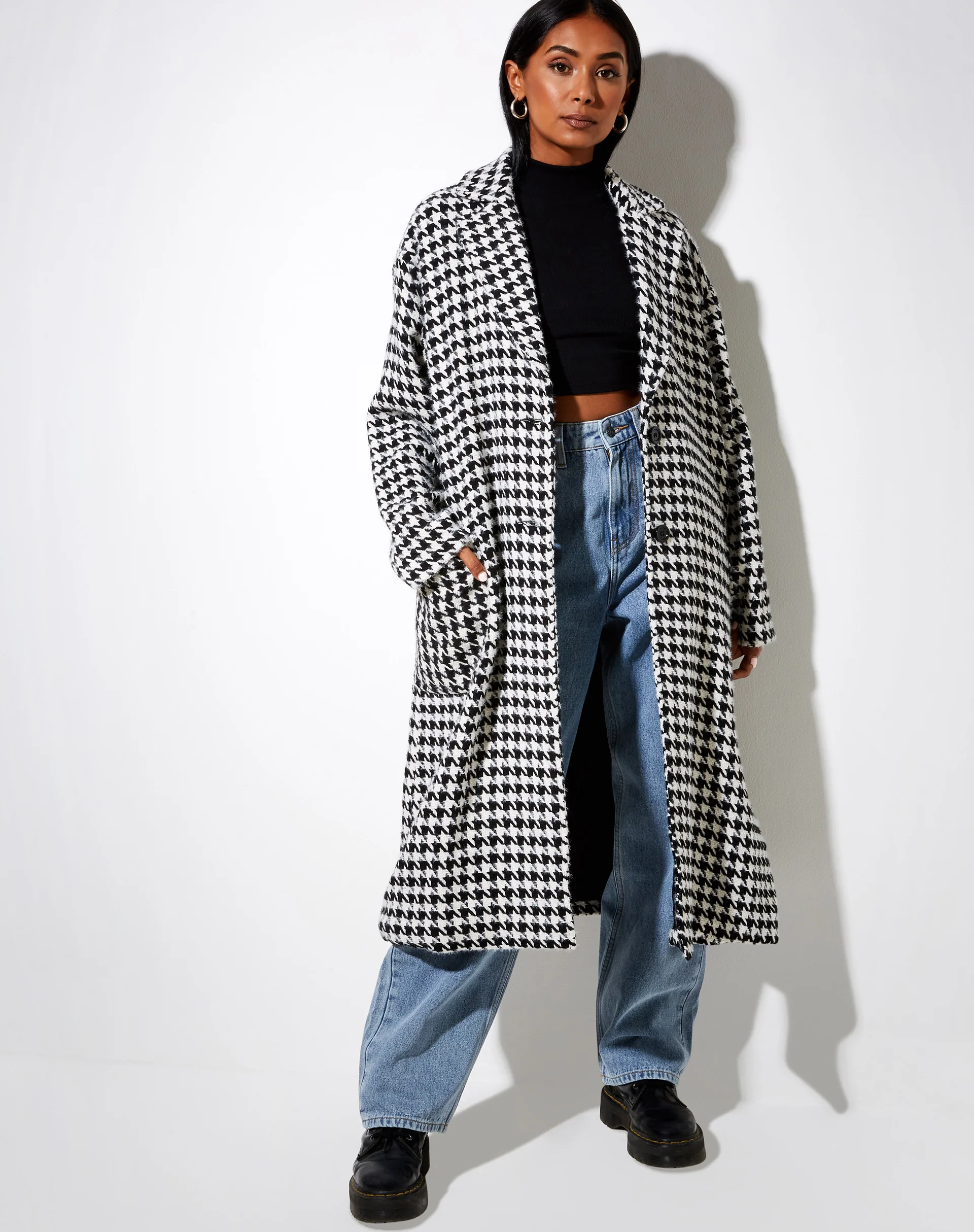 Duster Coat in Houndstooth Black and White - Image 5