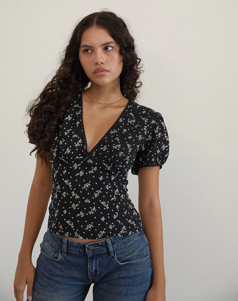 Elvita Top in Floral Land Black - Image 4