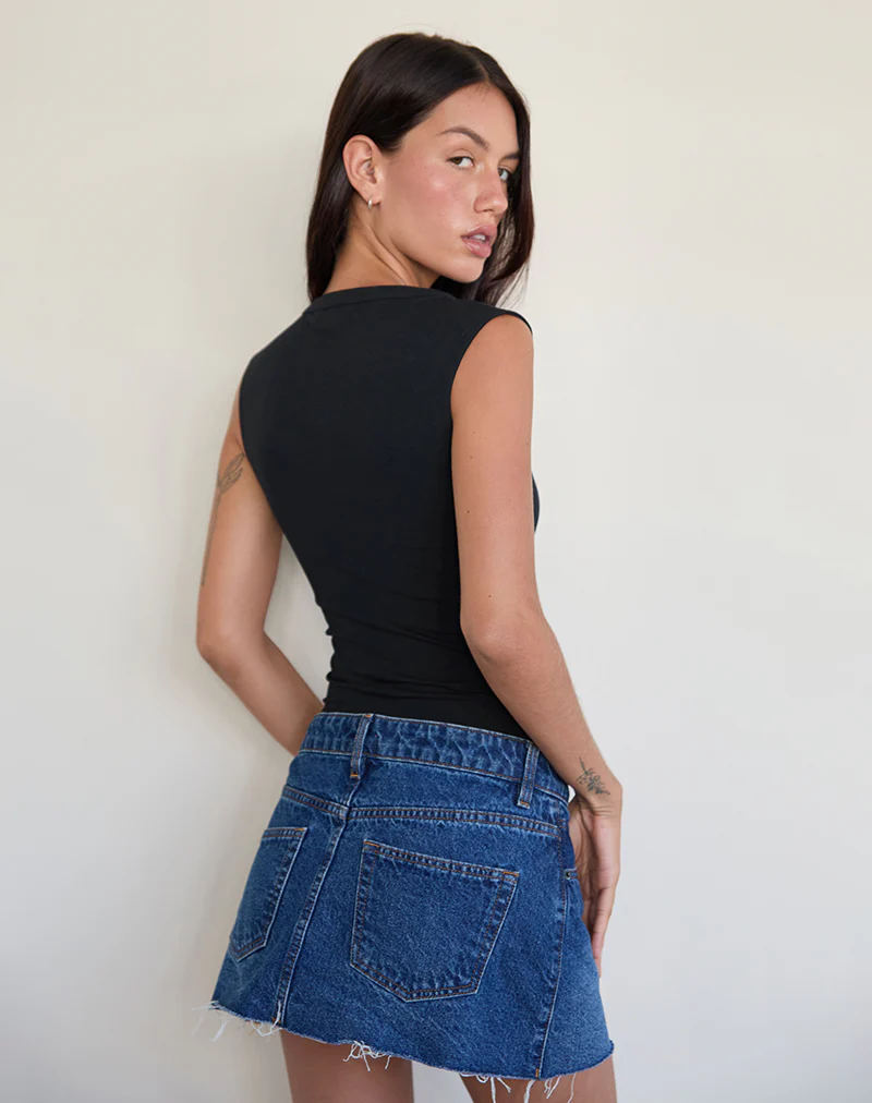 Emberly Plunge Top in Black - Image 4