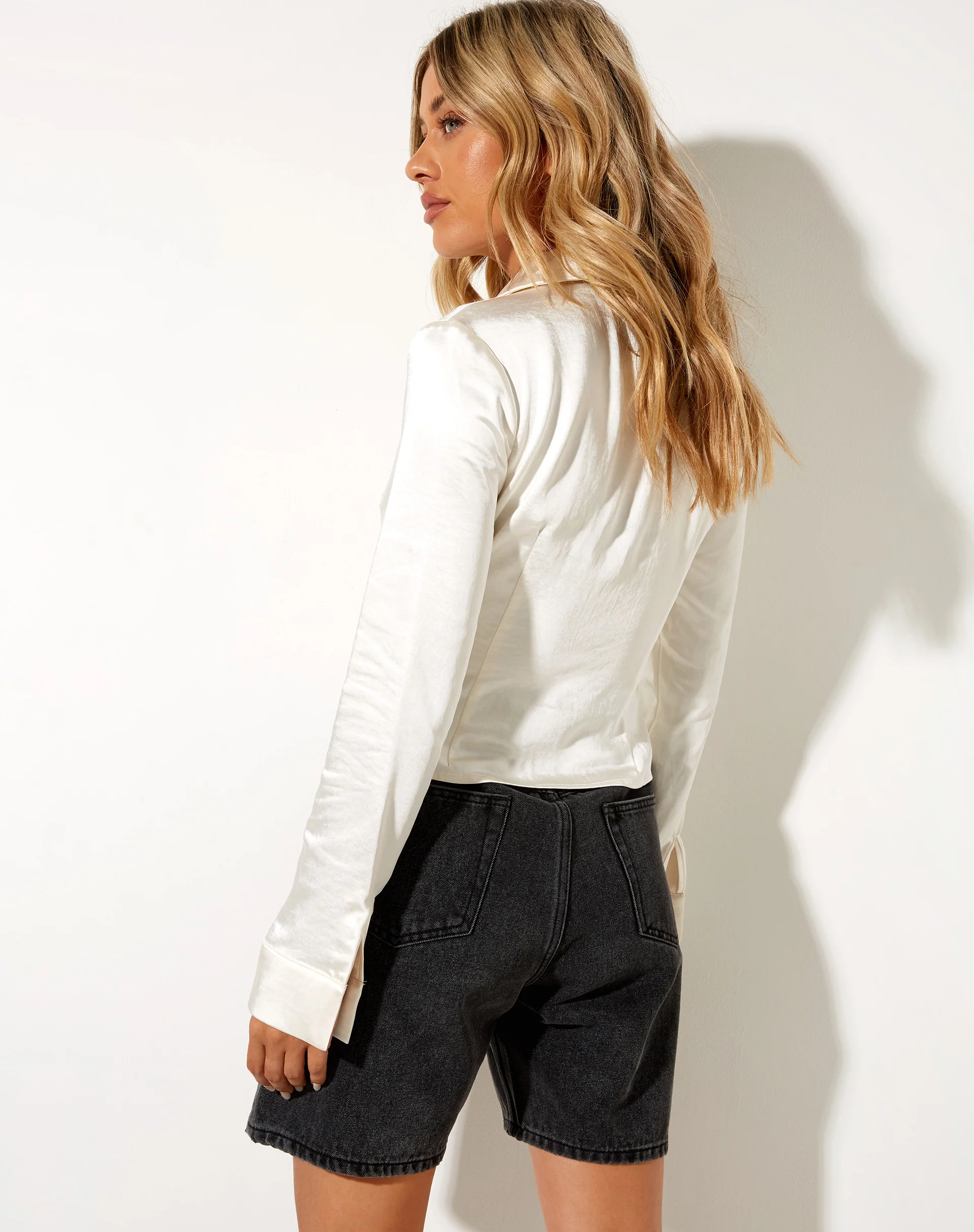 Estesa Shirt in Satin Ivory - Image 2