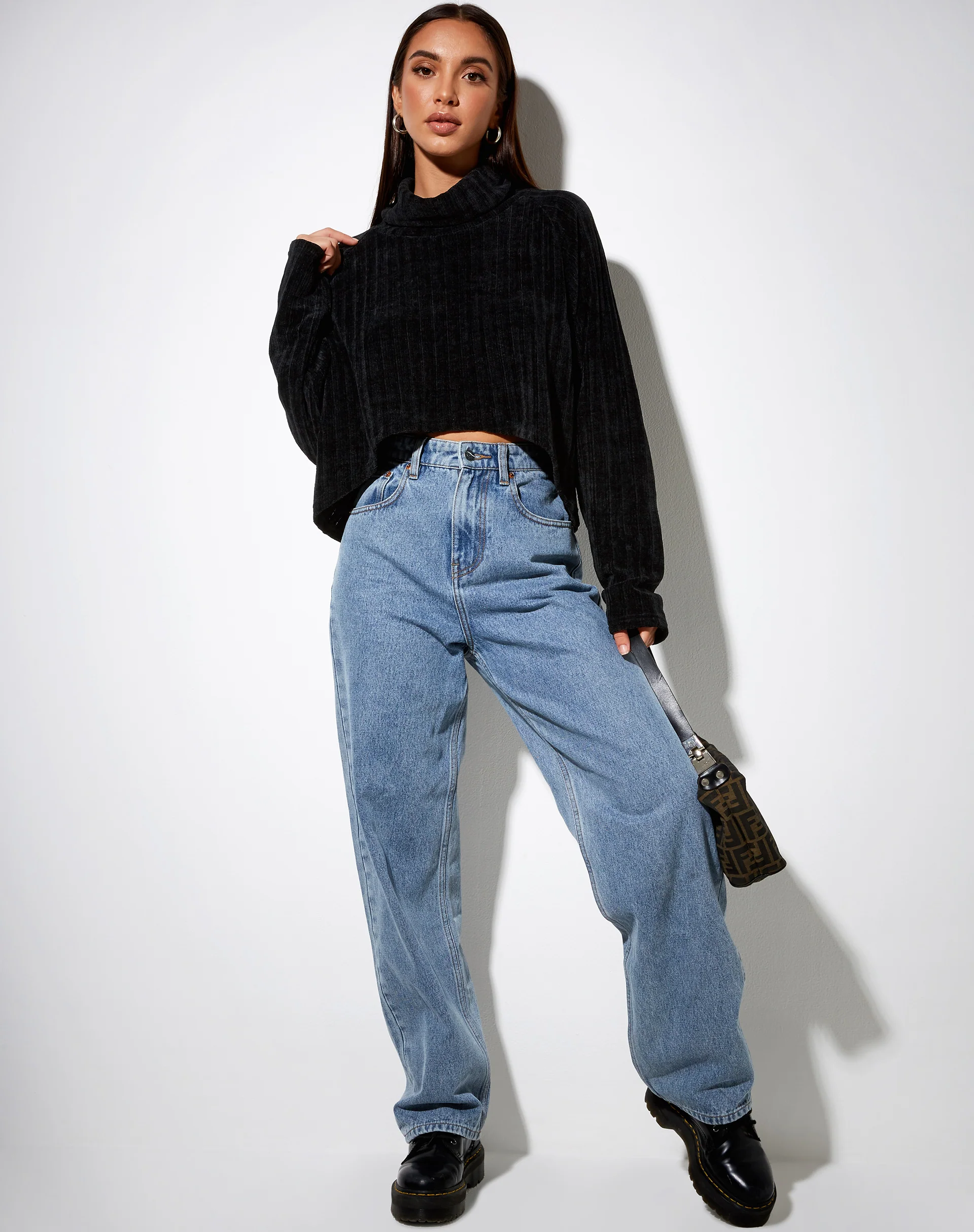 Evie Cropped Jumper in Chenille Black - Image 4
