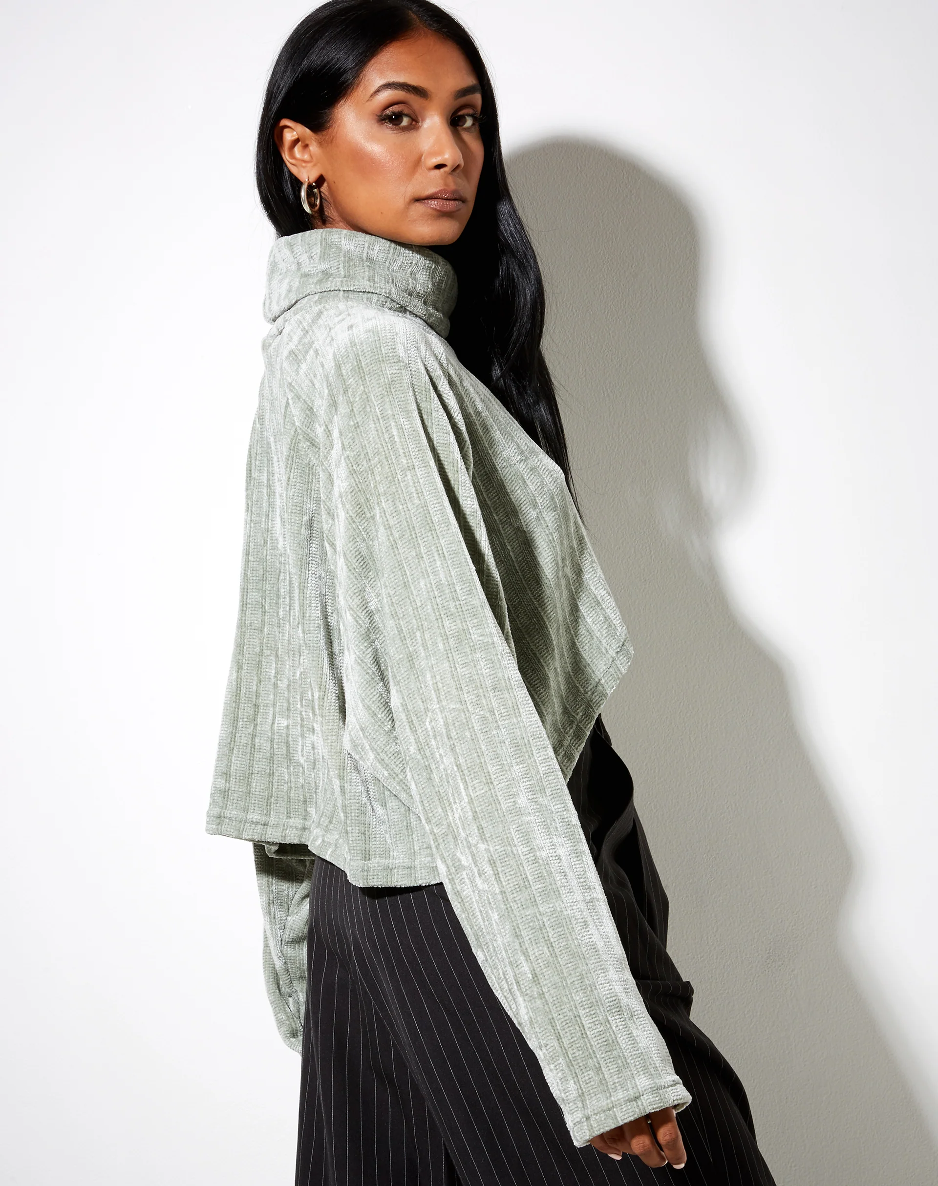 Evie Cropped Jumper in Chenille Sage - Image 2