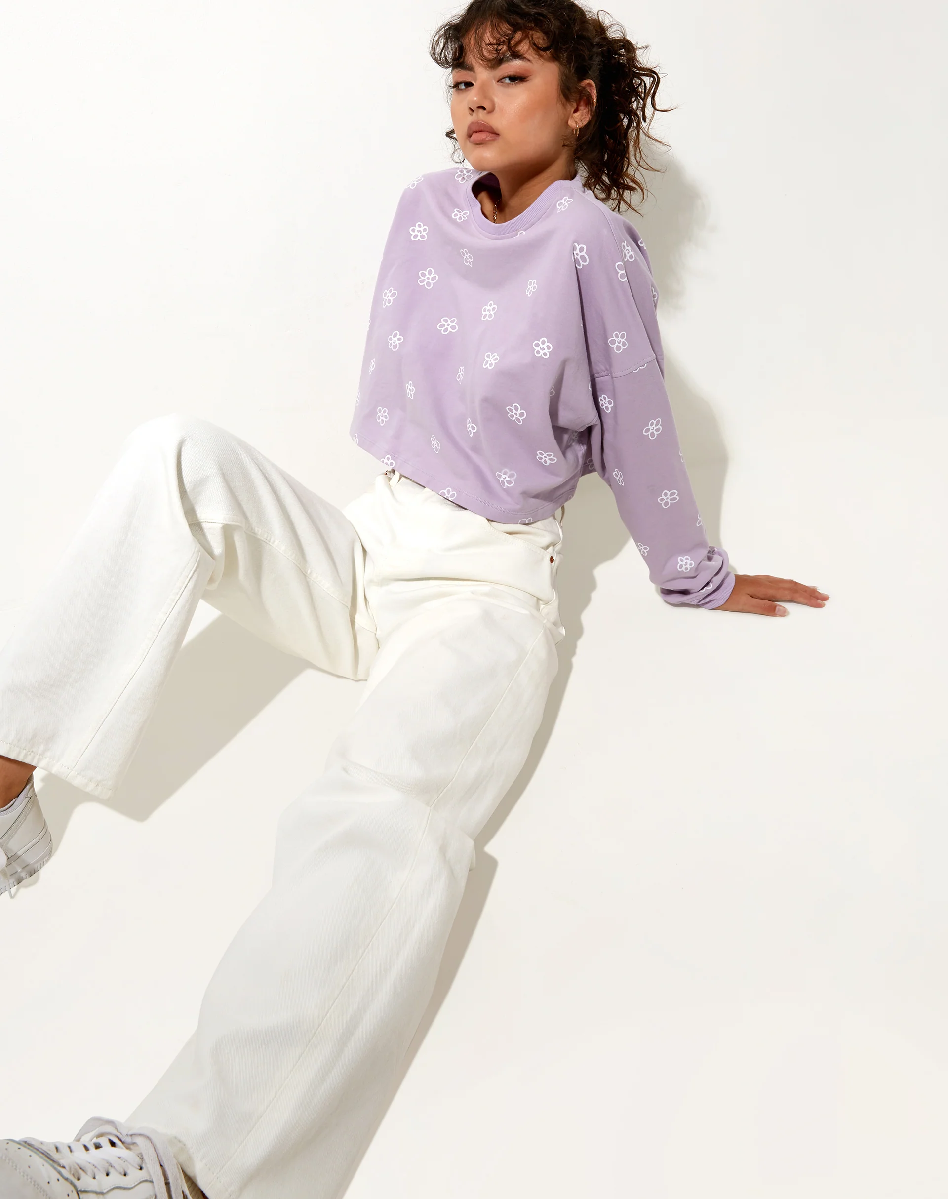 Fawly Crop Top in Small Graffiti Flower Lilac - Image 4