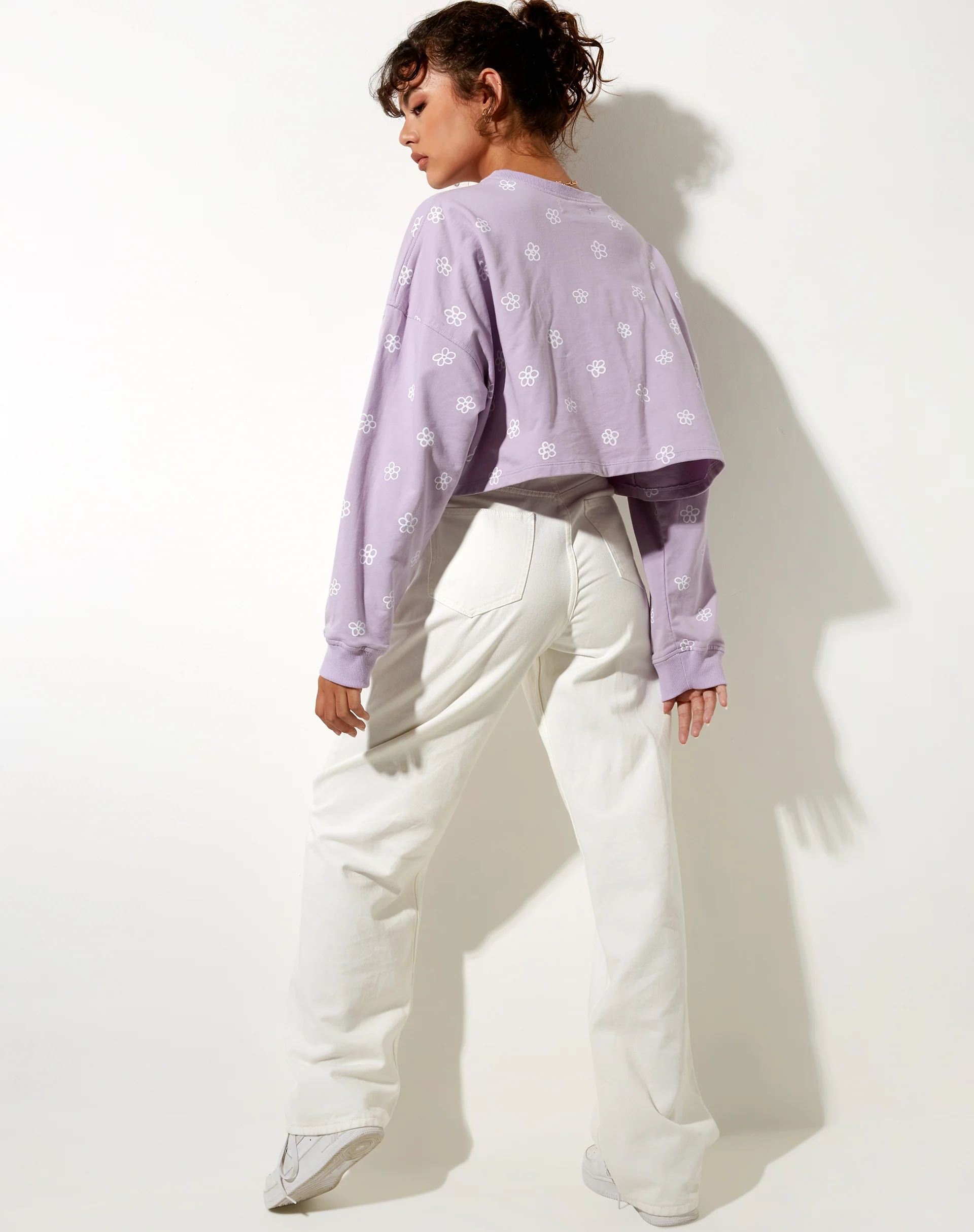 Fawly Crop Top in Small Graffiti Flower Lilac - Image 5