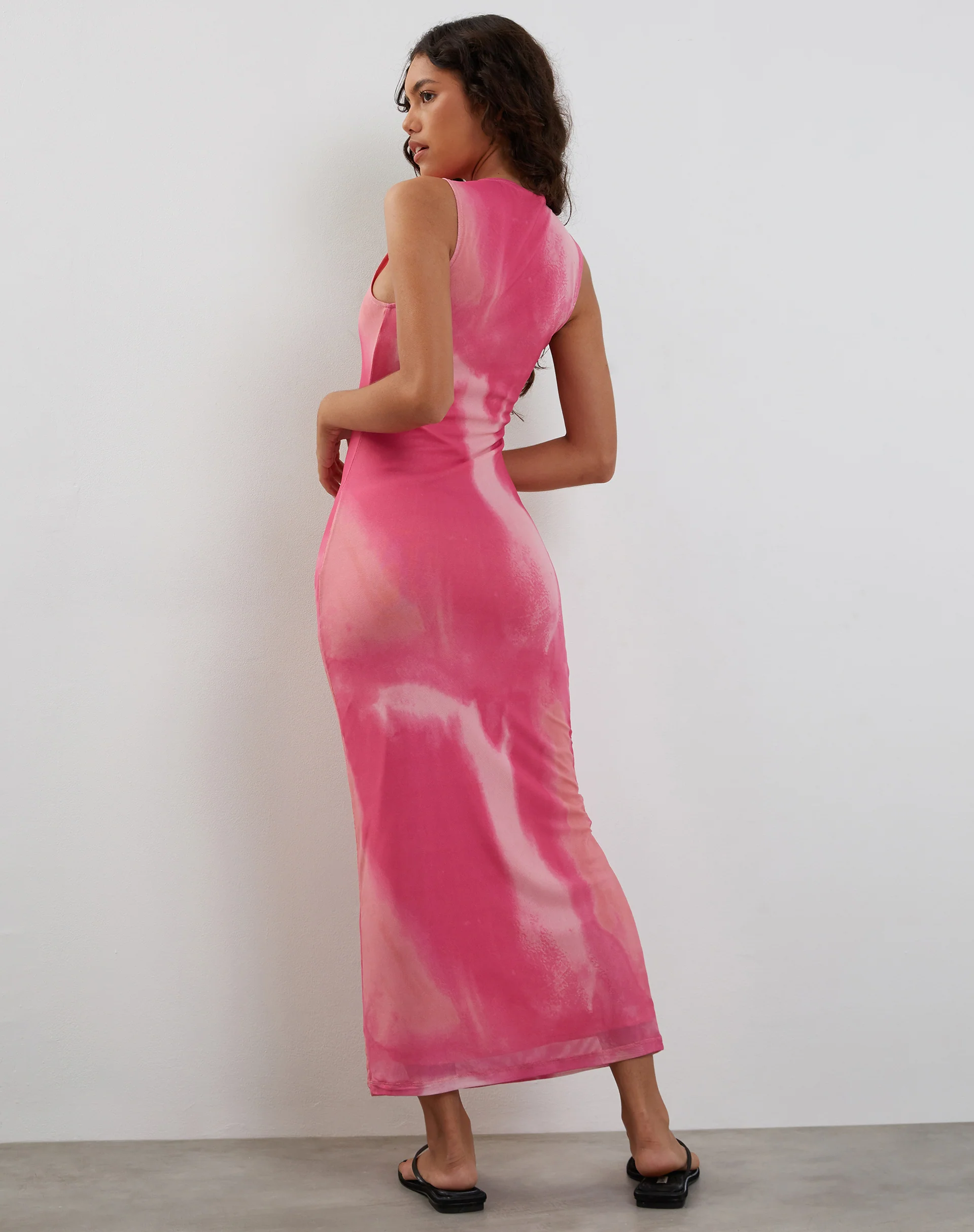Fayola Printed Maxi Dress in Watercolour Pink - Image 5