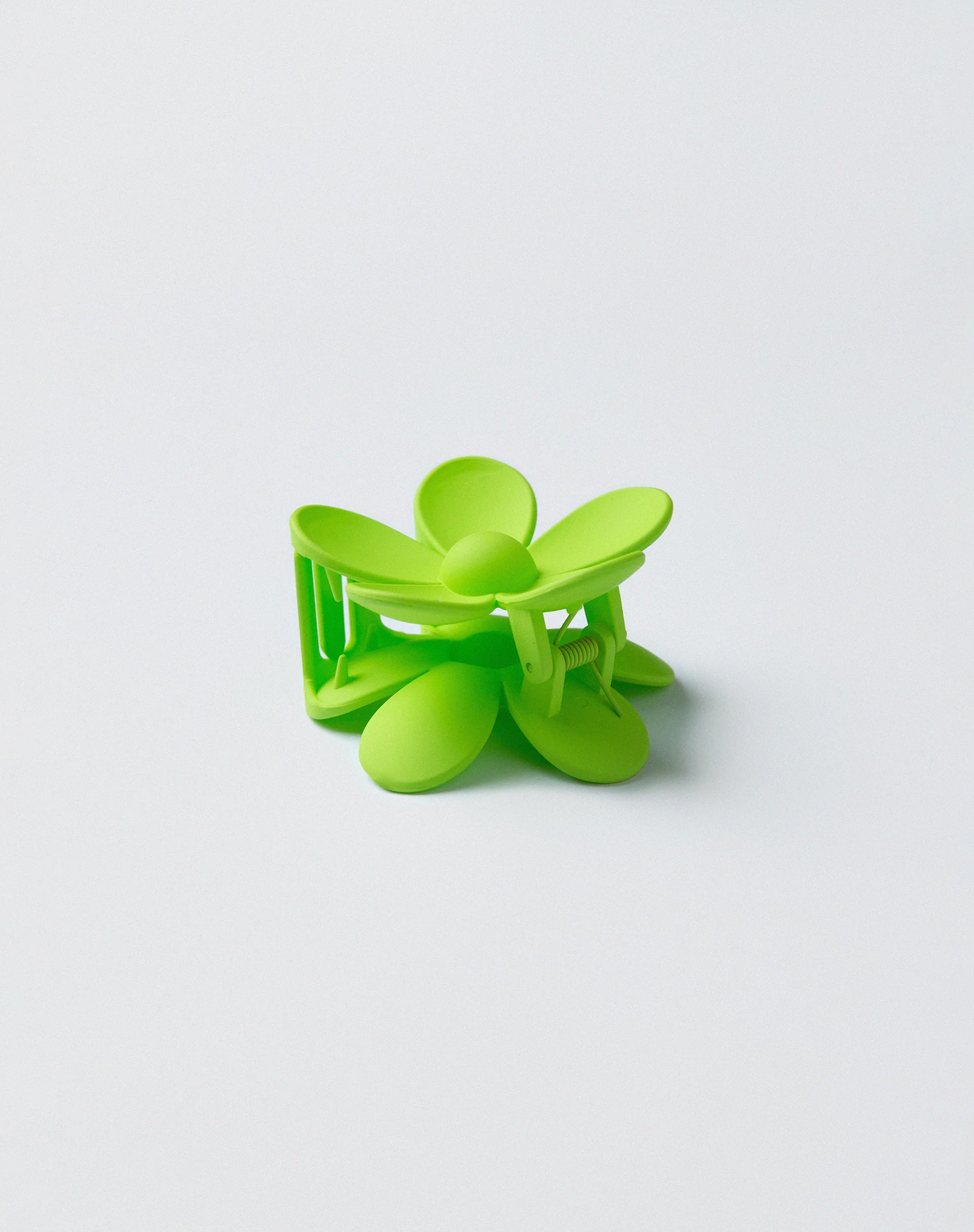 Flower Hair Claw in Green - Image 3
