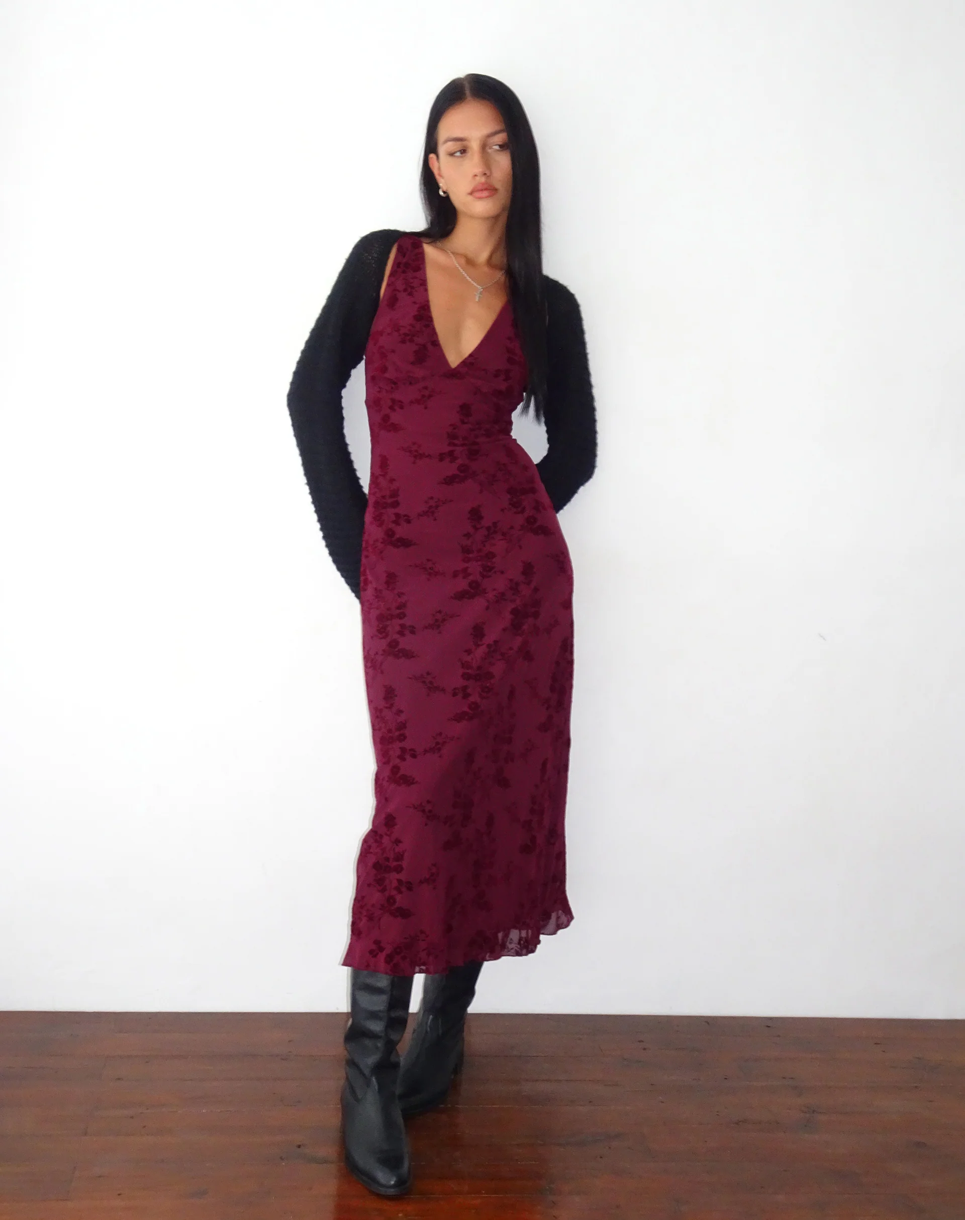 Gabriela Midi Dress in Botanical Flower Maroon - Image 2