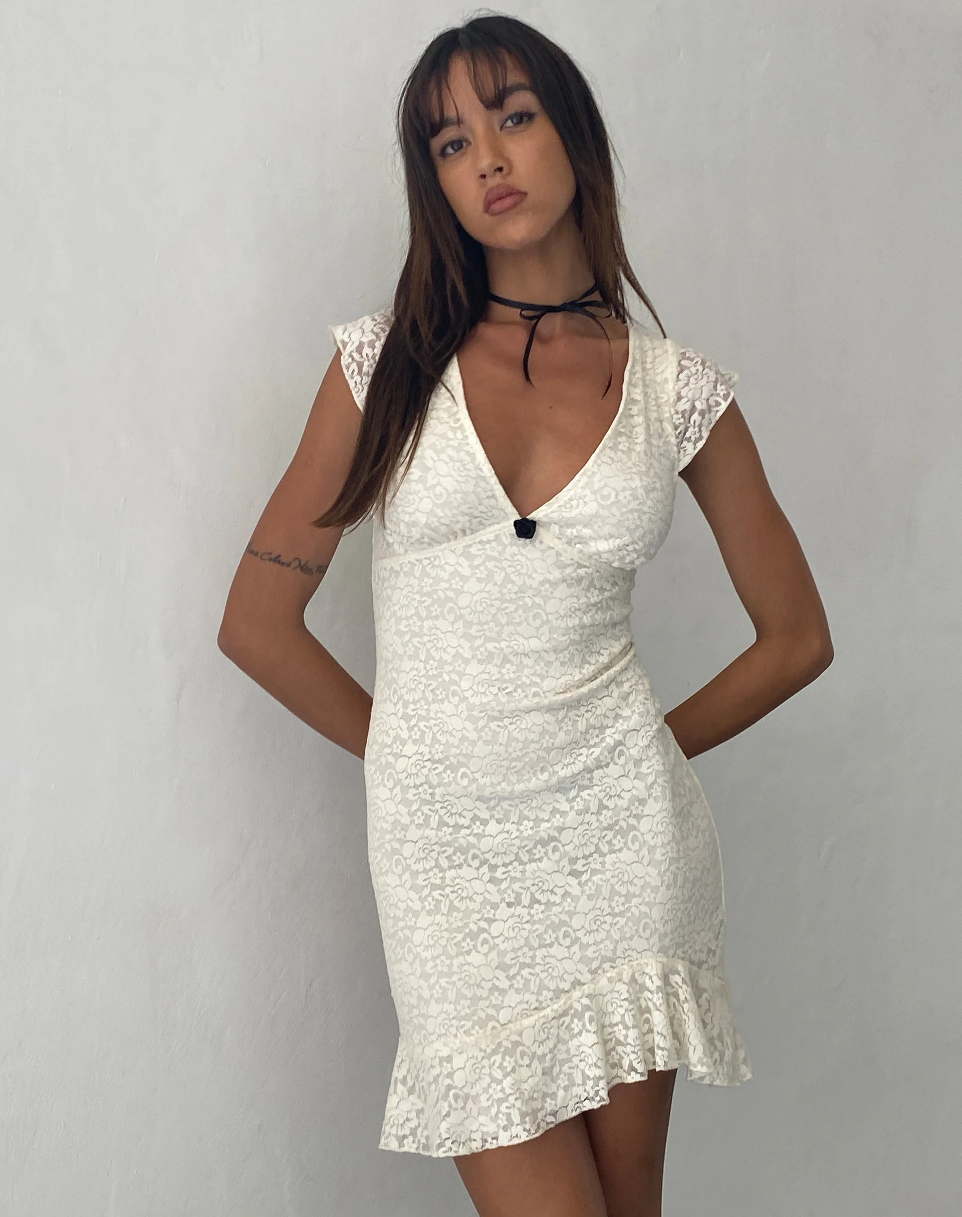 Ginevra Frill Hem Mini Dress in Rose Lace Ivory - Image 3