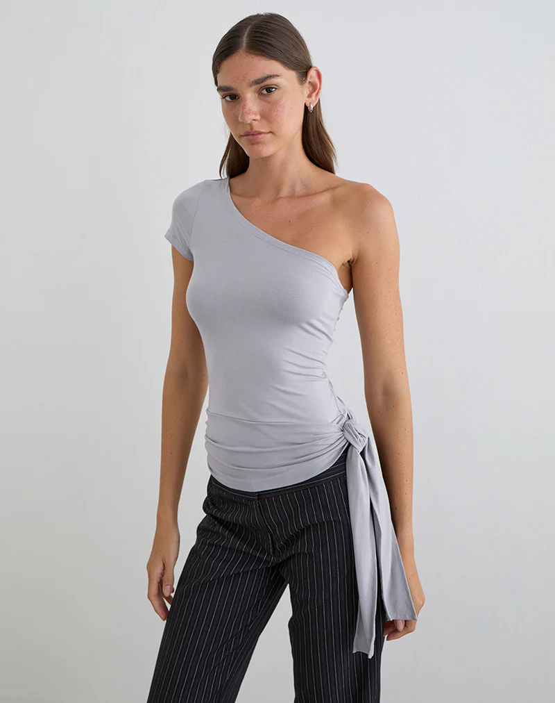 Gryfina Tie Belt Top in Rayon Jersey Lilac Grey - Image 4