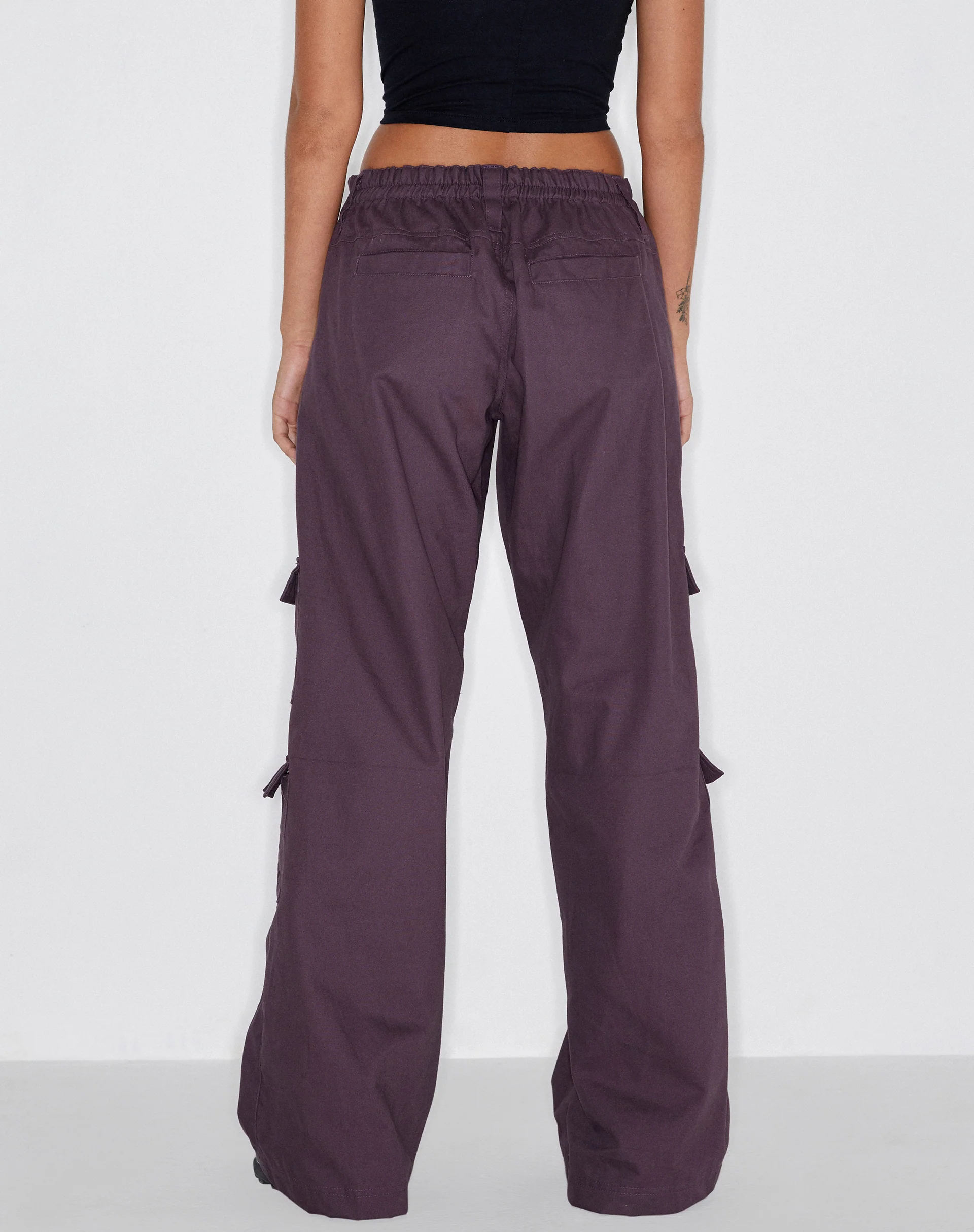 Hansa Cargo Trouser in Panama Dark Purple - Image 4