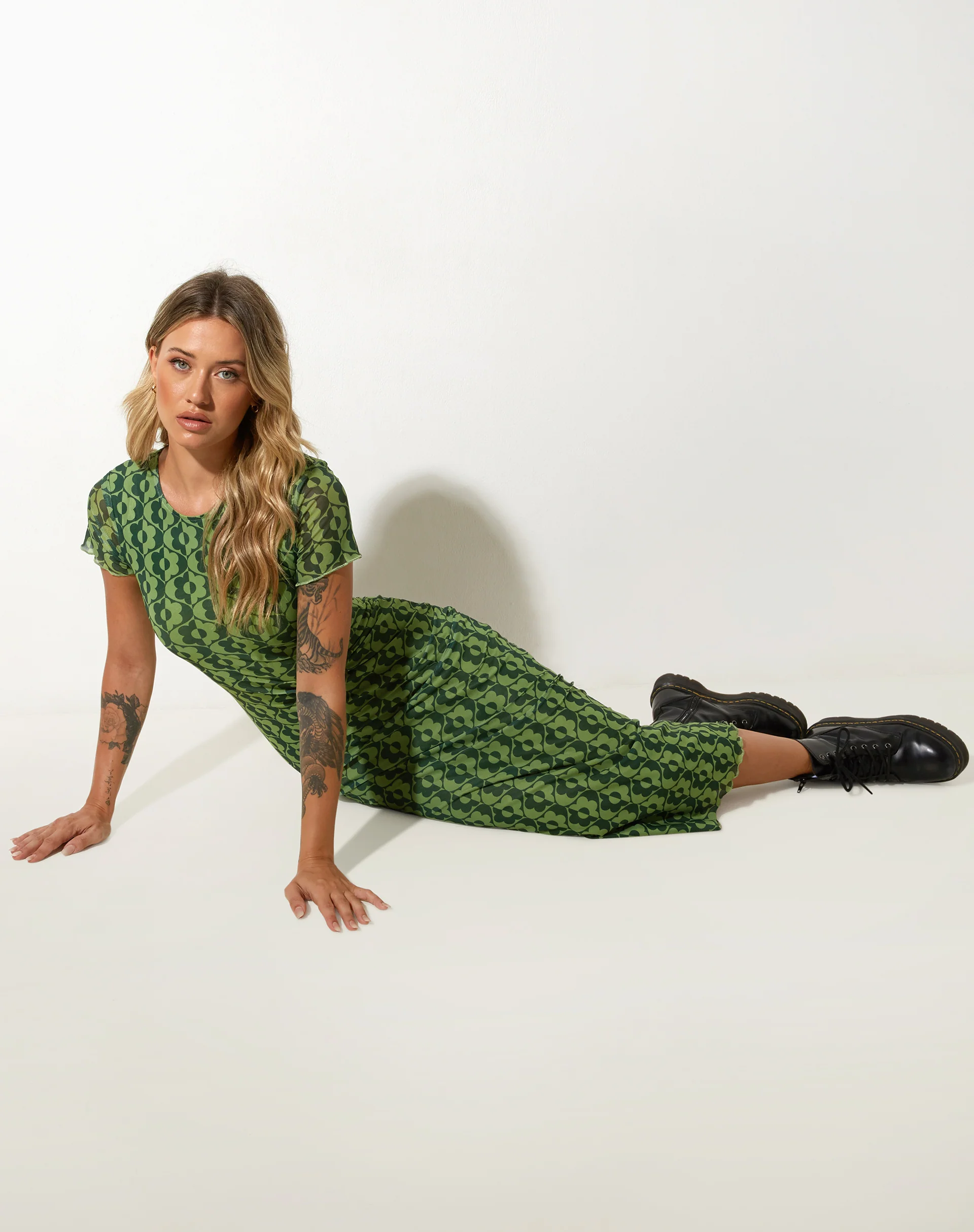 Happyella Midi Dress in Wavy Daisy Green - Image 3